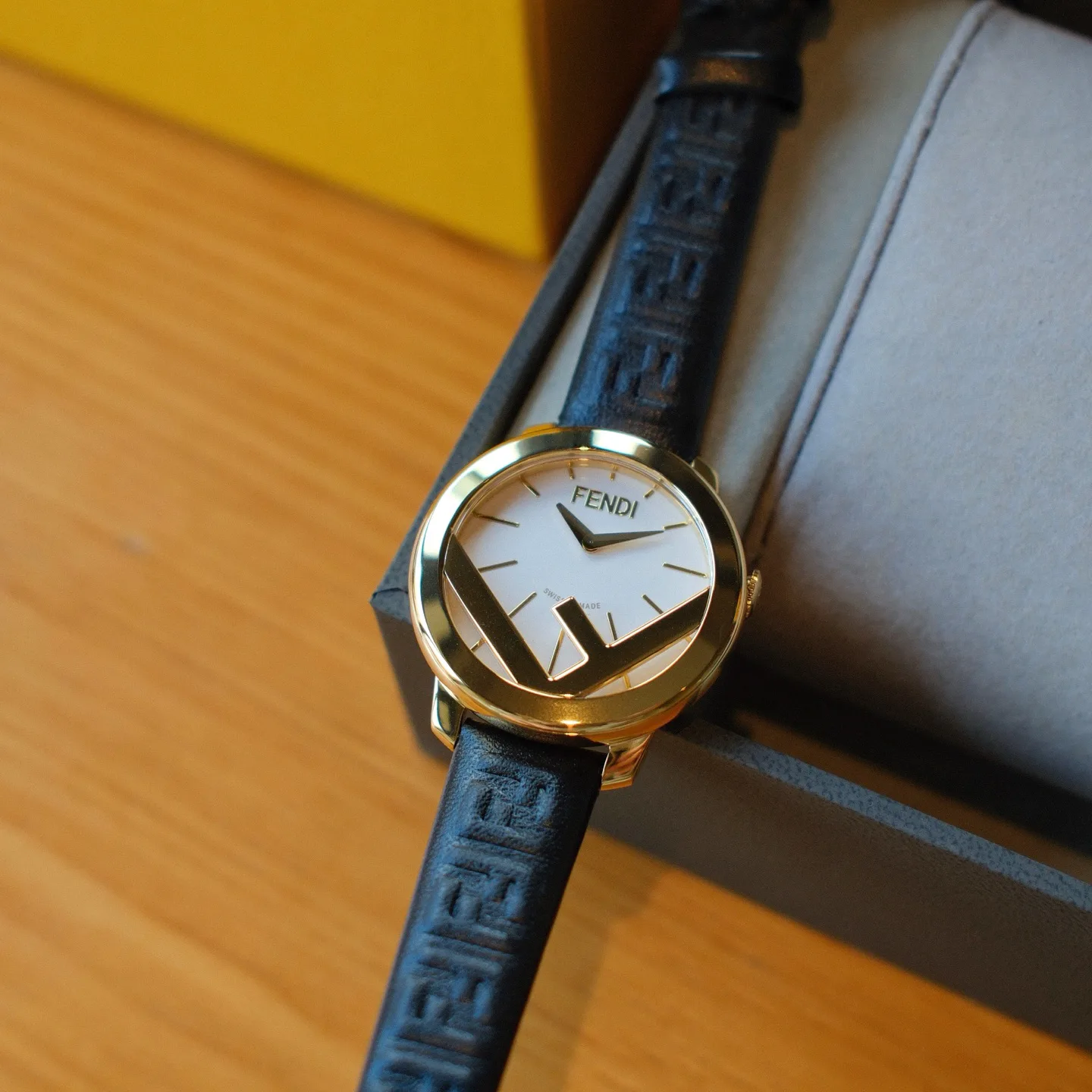 Часы Женские Fendi 1892180