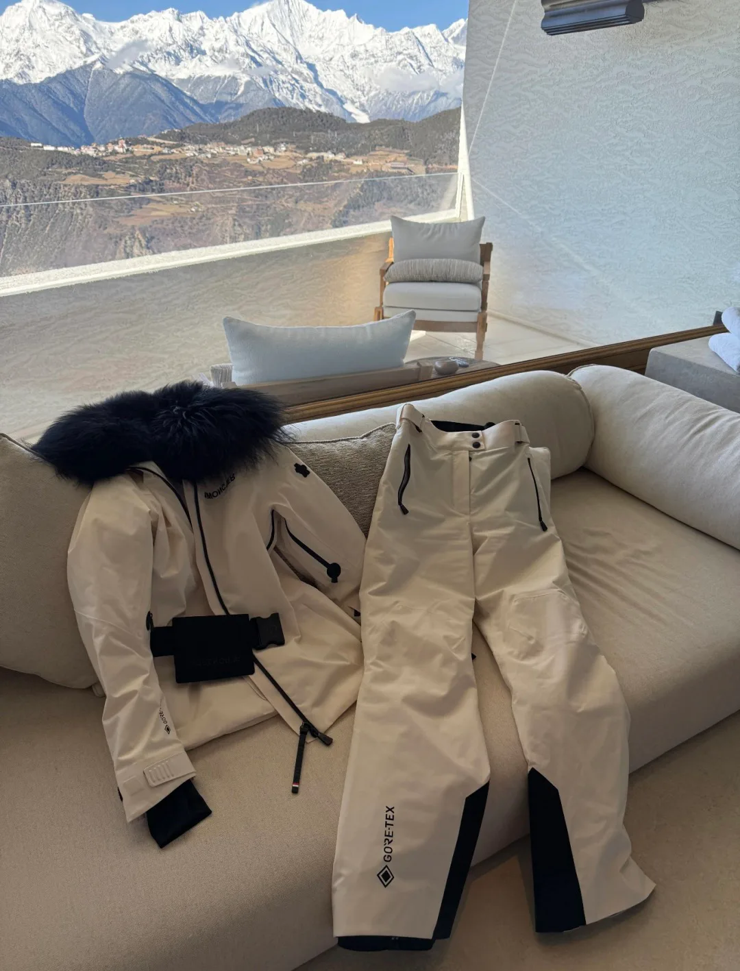 Куртки И Пуховики Женские Moncler 18741151