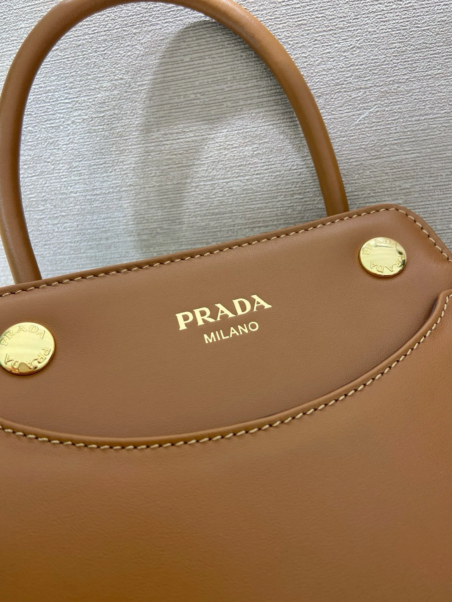 Классические Сумки Женские Prada 11627416
