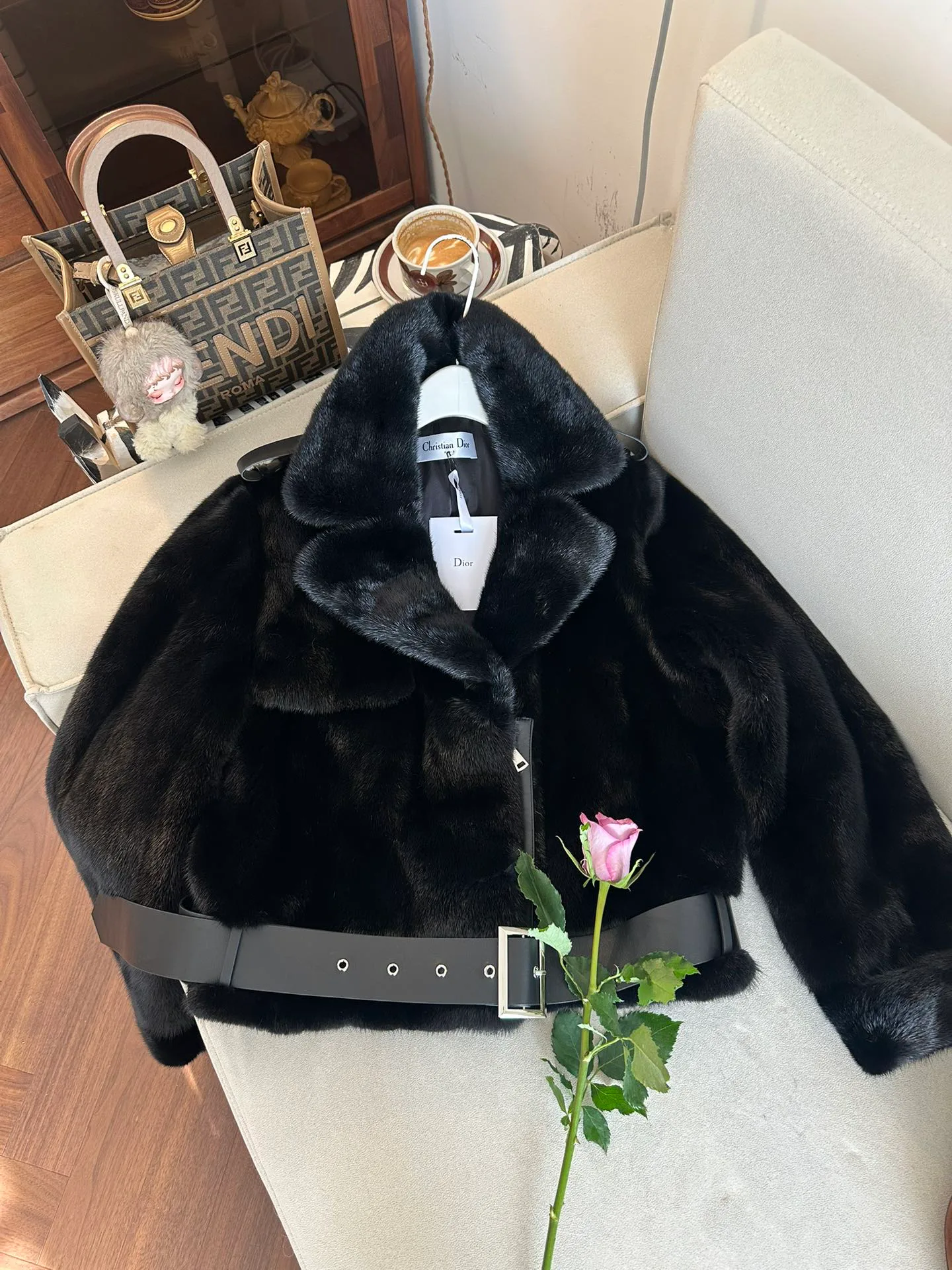 Шубы Женские Christian Dior 660906