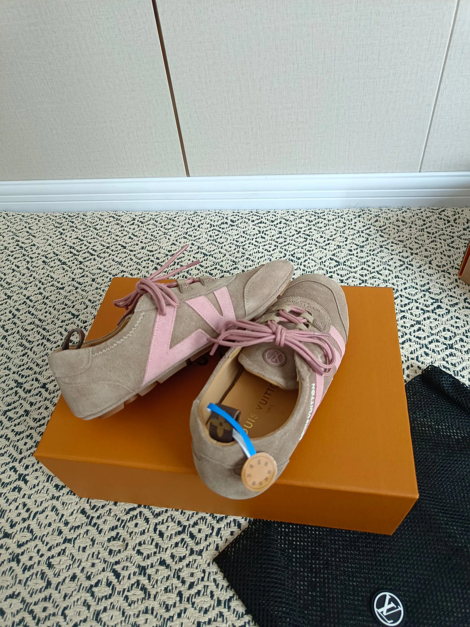 Кроссовки Женские Louis Vuitton 188376