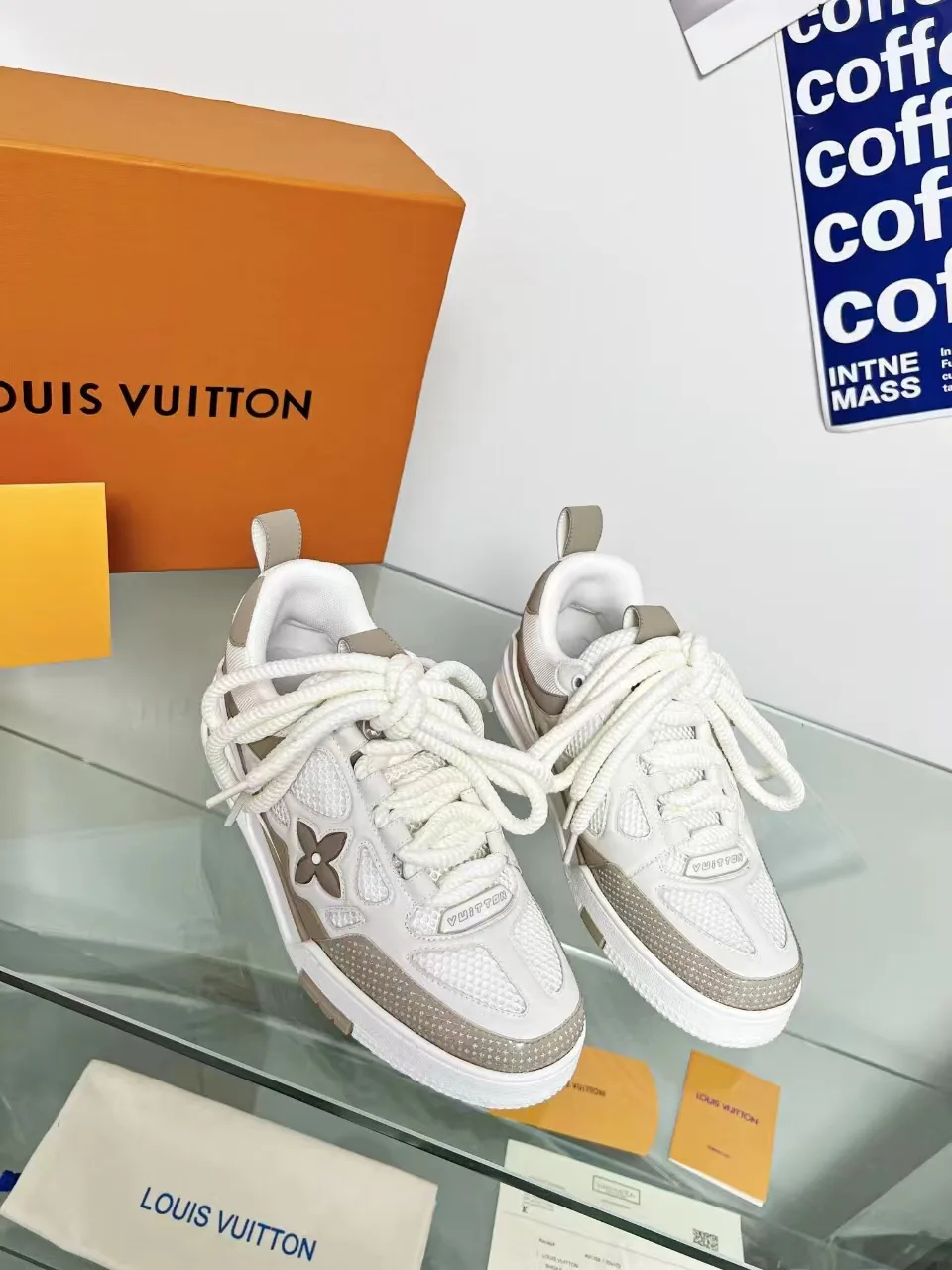 Кроссовки Женские Louis Vuitton 11250529