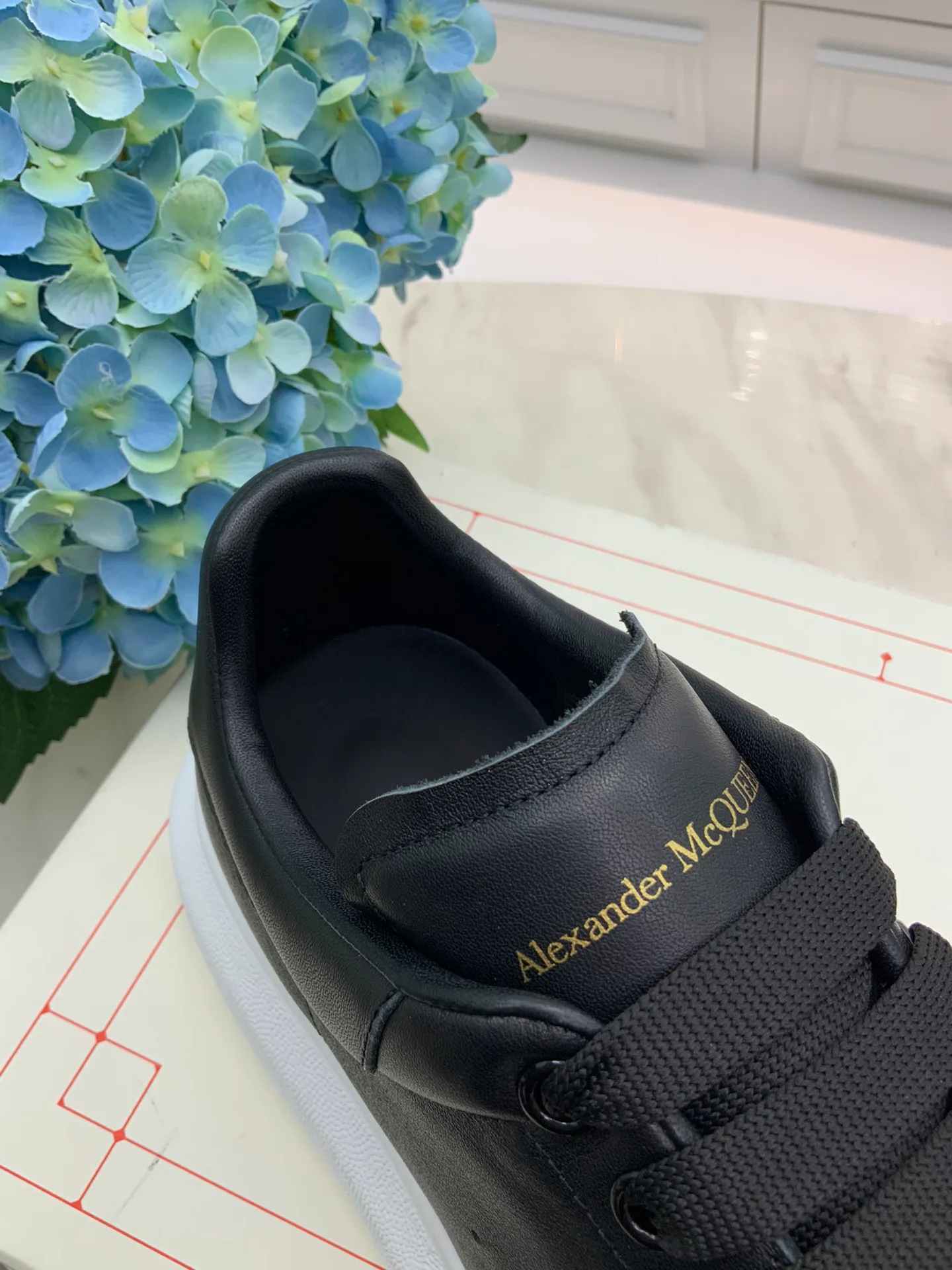 Кроссовки Женские Alexander Mcqueen 18373673