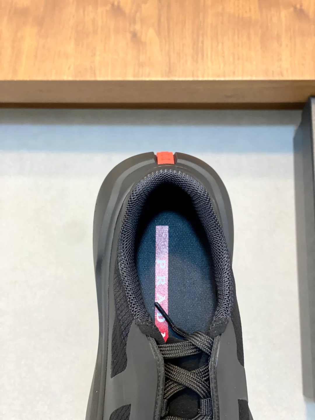 Кроссовки Женские Prada 17227950