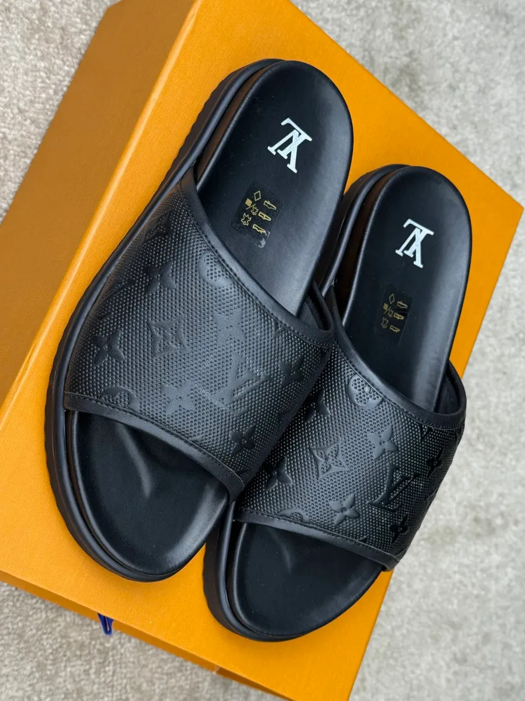 Шлепанцы Мужские Louis Vuitton 153338