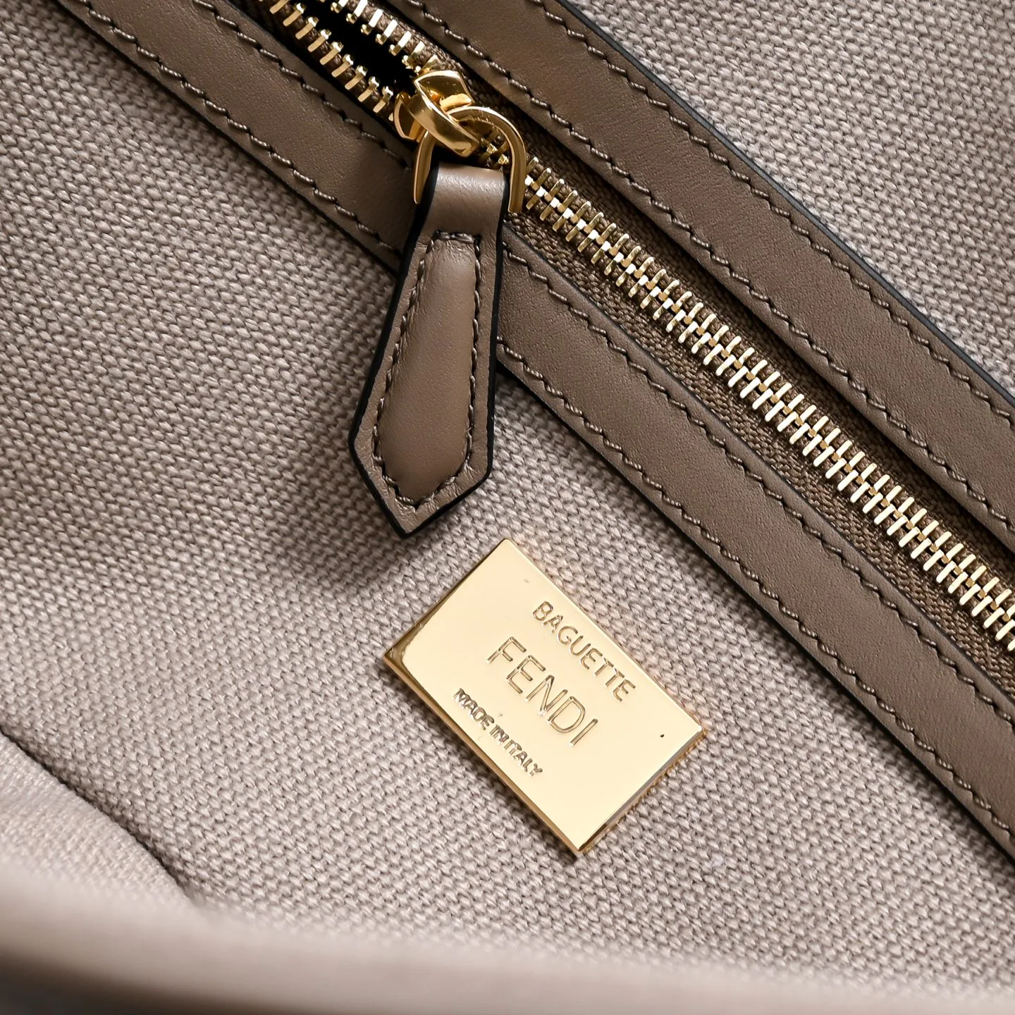 Классические Сумки Женские Fendi 18004263