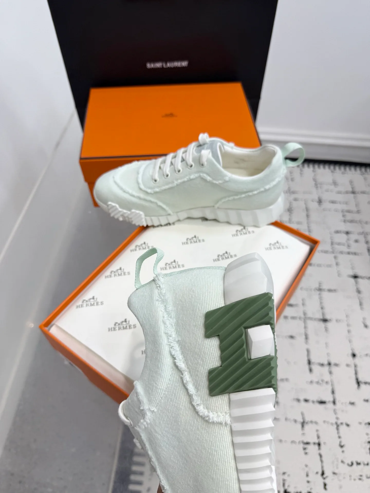 Кроссовки Женские Hermes 199480