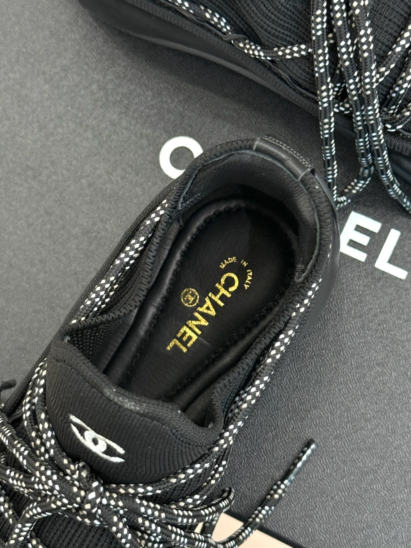 Кроссовки Женские Chanel 16891578