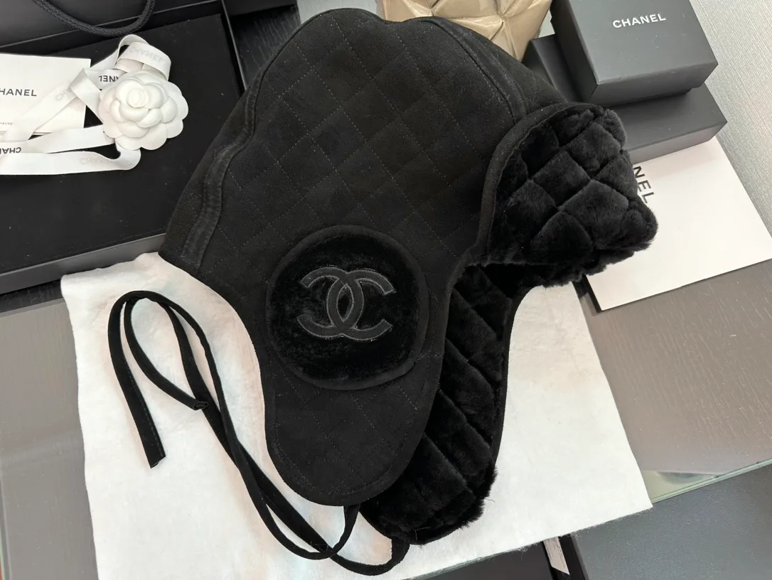 Головные Уборы Chanel 18347668