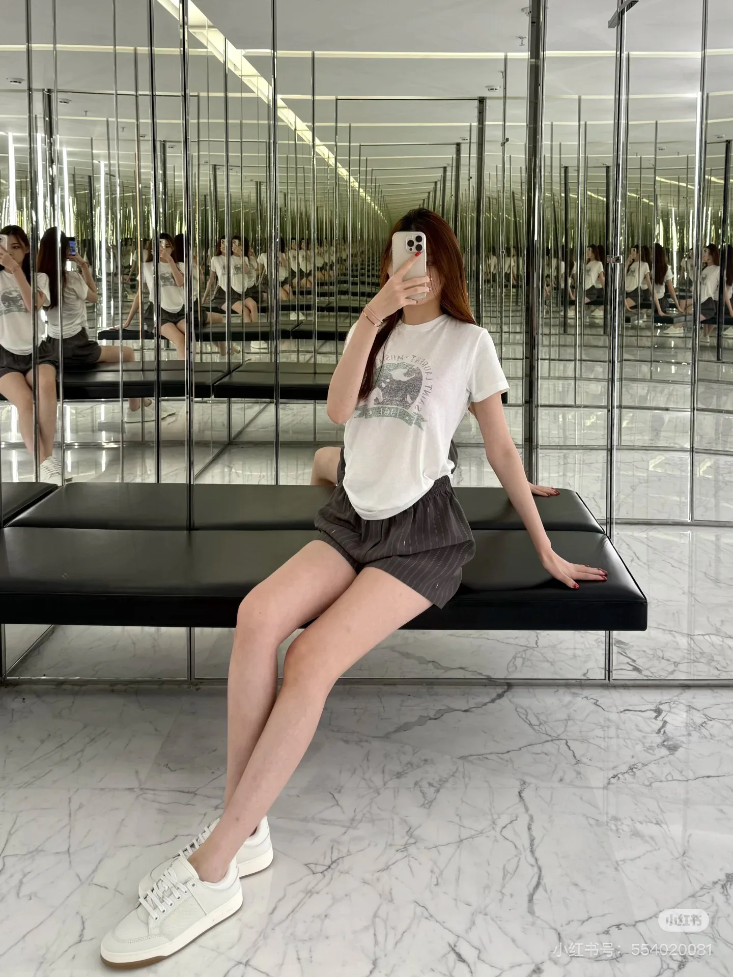 Футболки Женские Saint Laurent 1238610