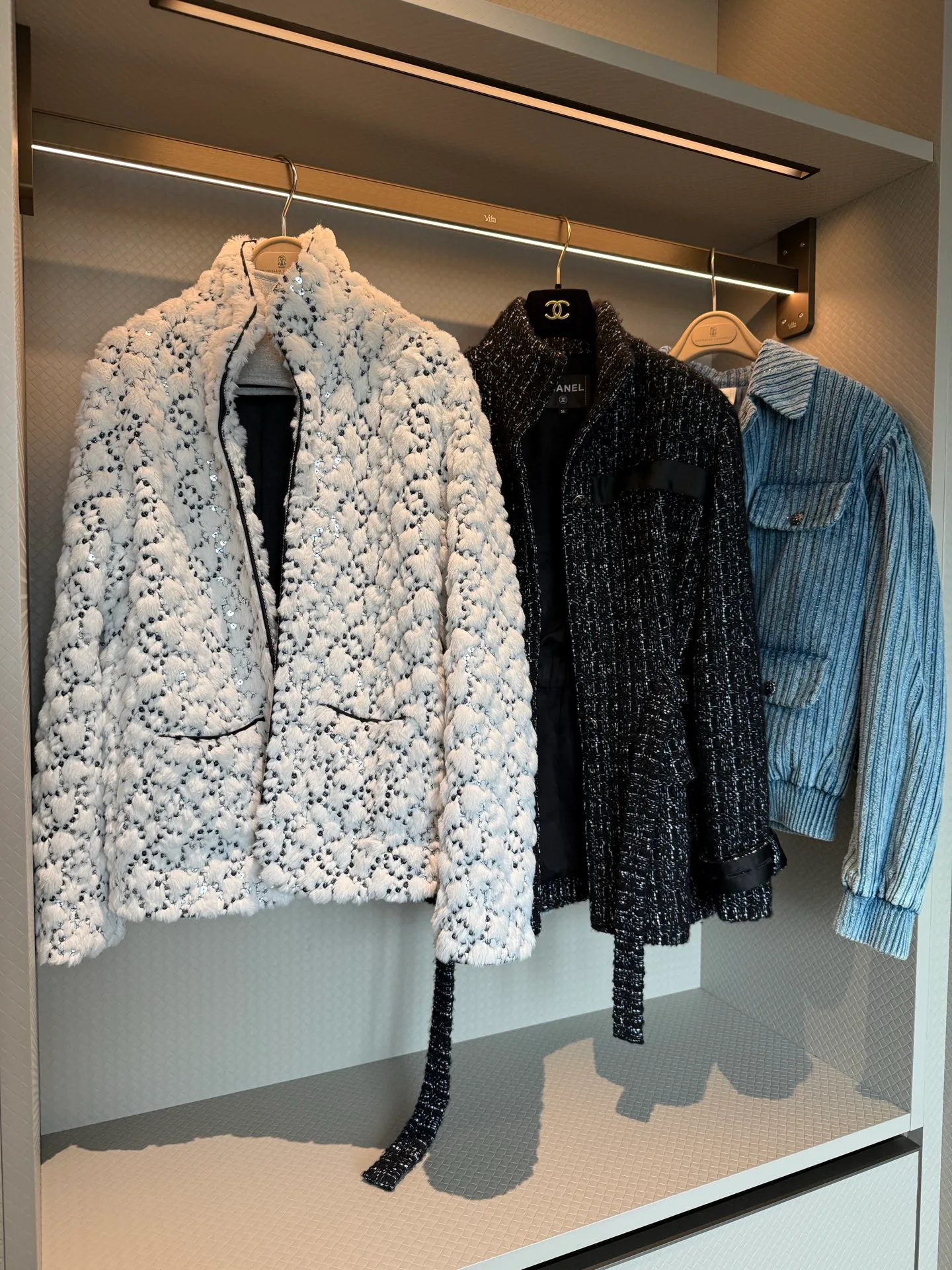 Куртки И Пуховики Женские Chanel 317441