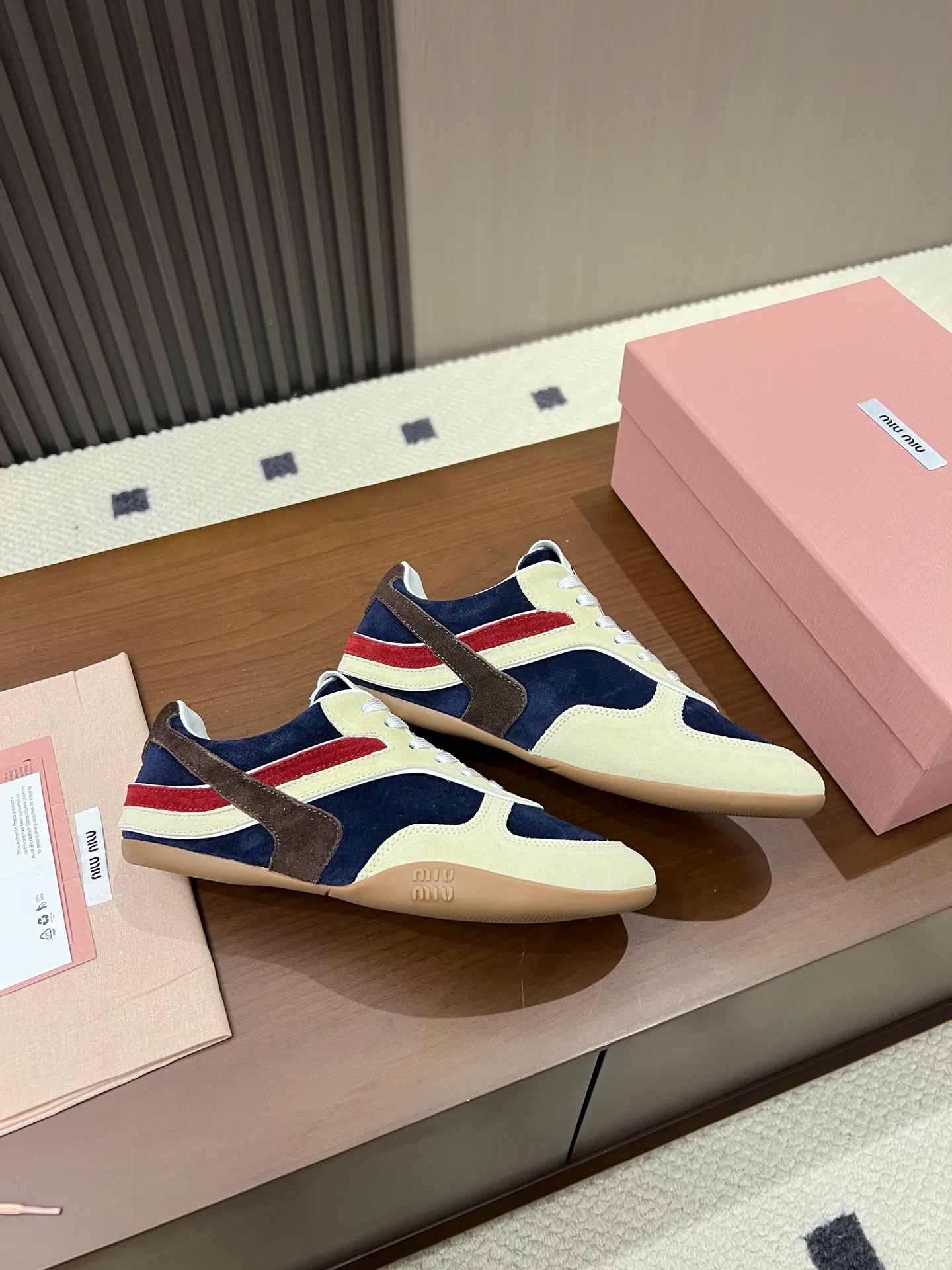 Кроссовки Женские Miu Miu 19044315