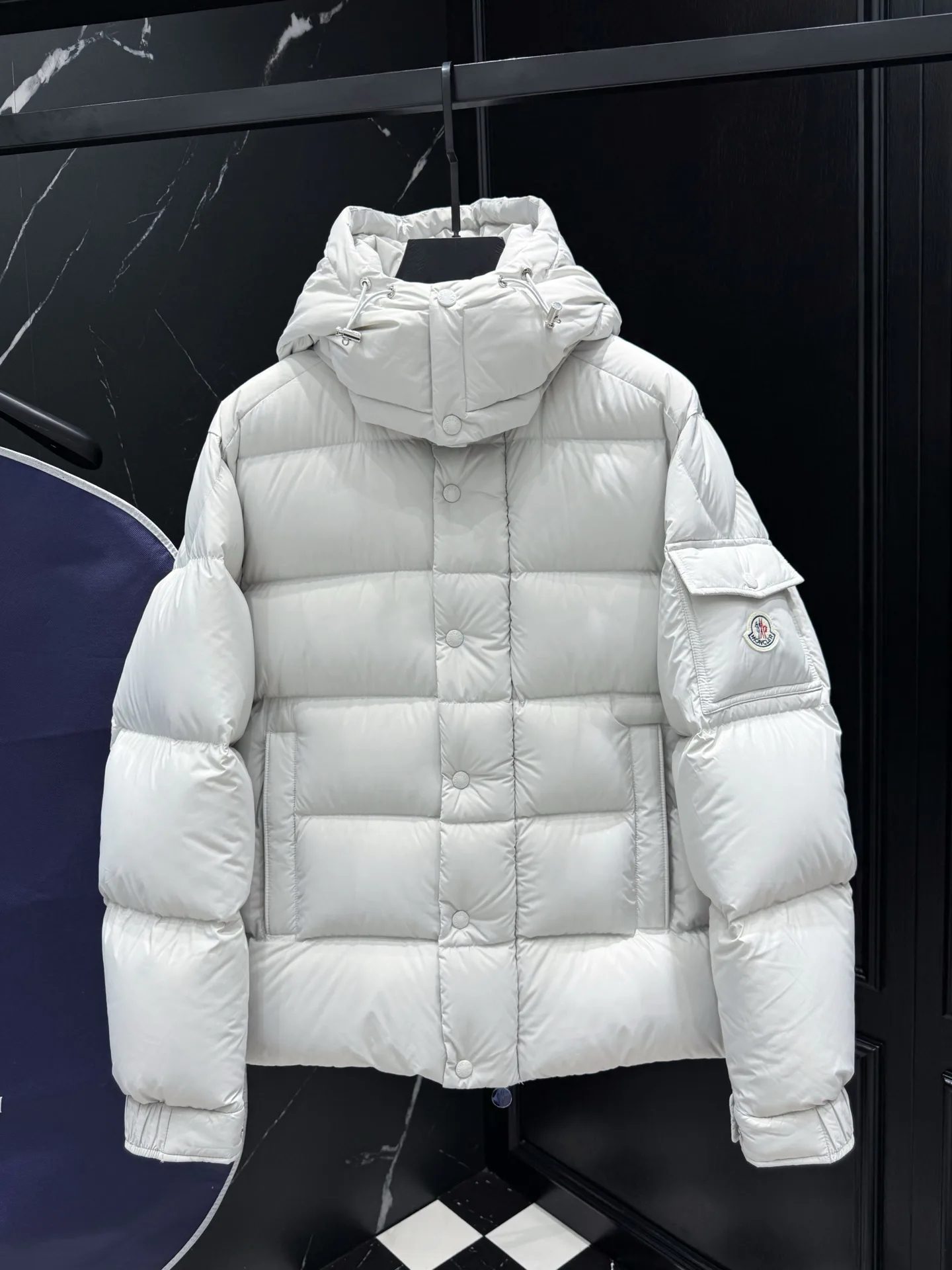 Куртки И Пуховики Женские Moncler 18035670