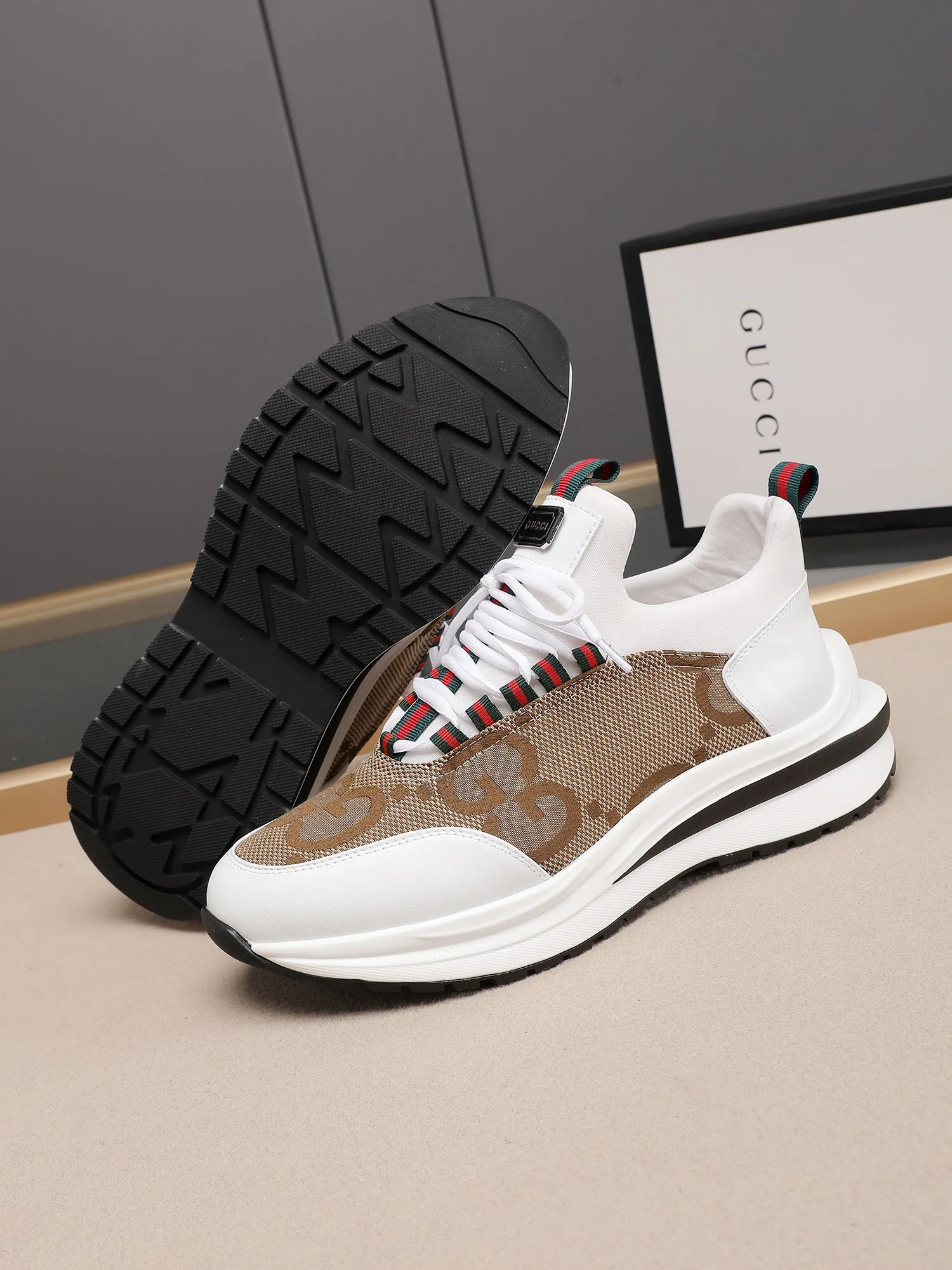 Кроссовки Женские Gucci 267786