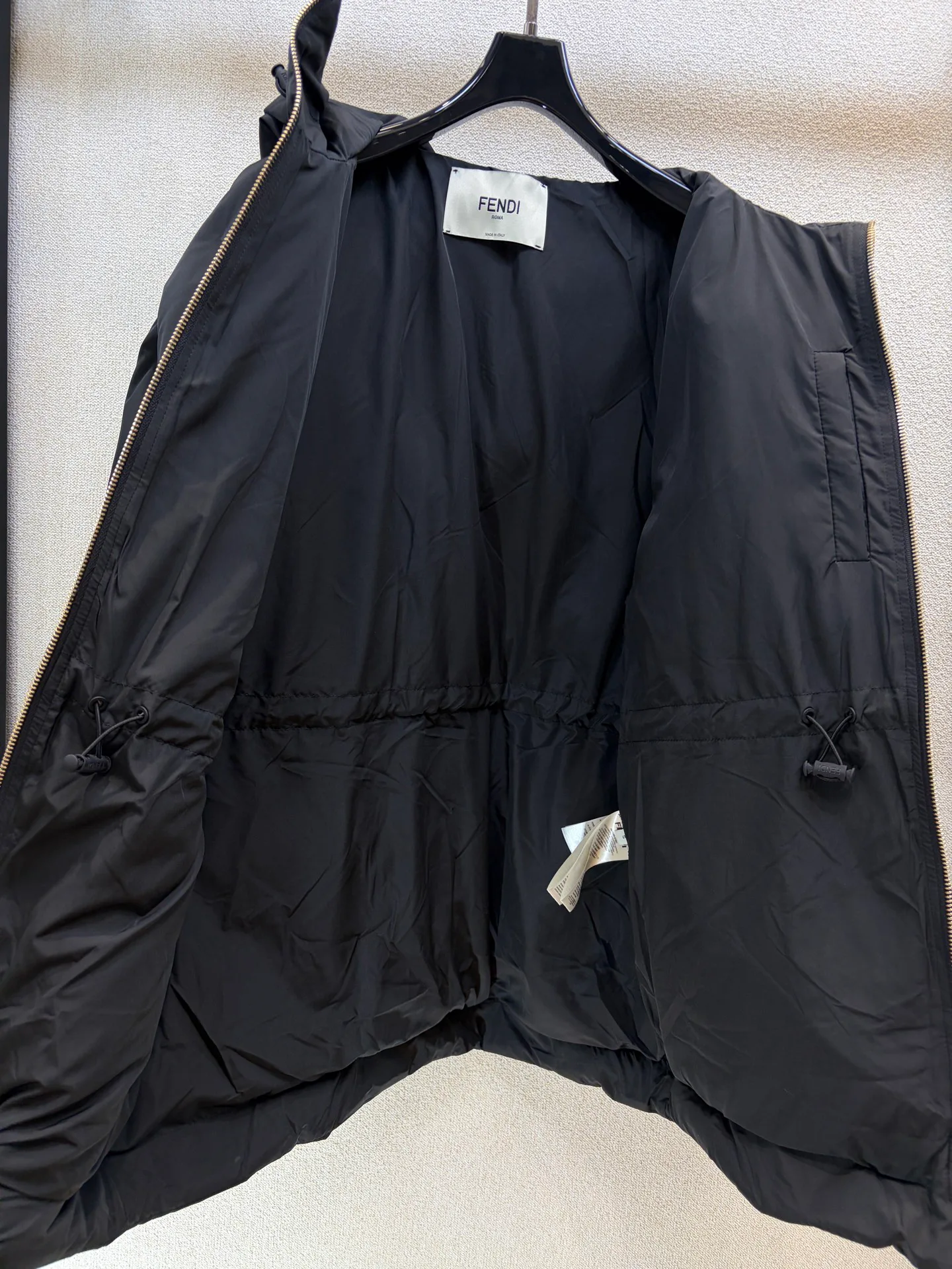 Куртки И Пуховики Женские Fendi 18605869
