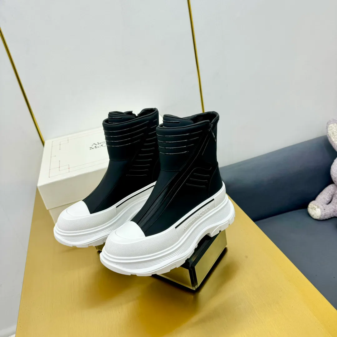 Кроссовки Женские Alexander Mcqueen 18397481