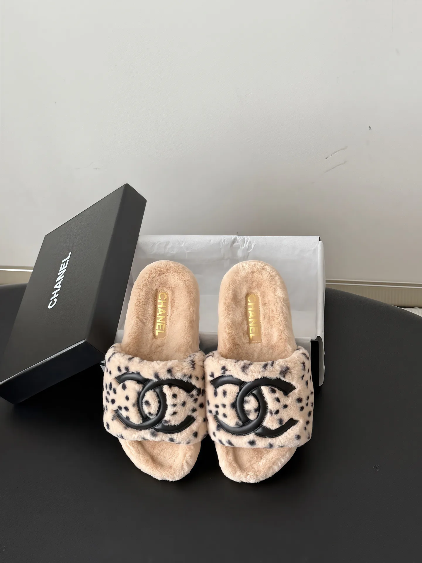 Тапочки Женские Chanel 18011848