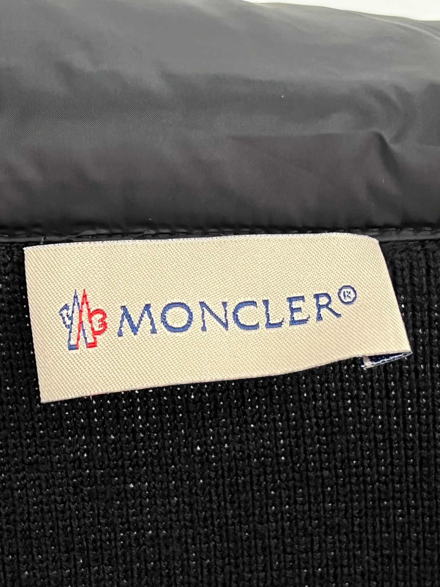 Куртки И Пуховики Женские Moncler 18416269