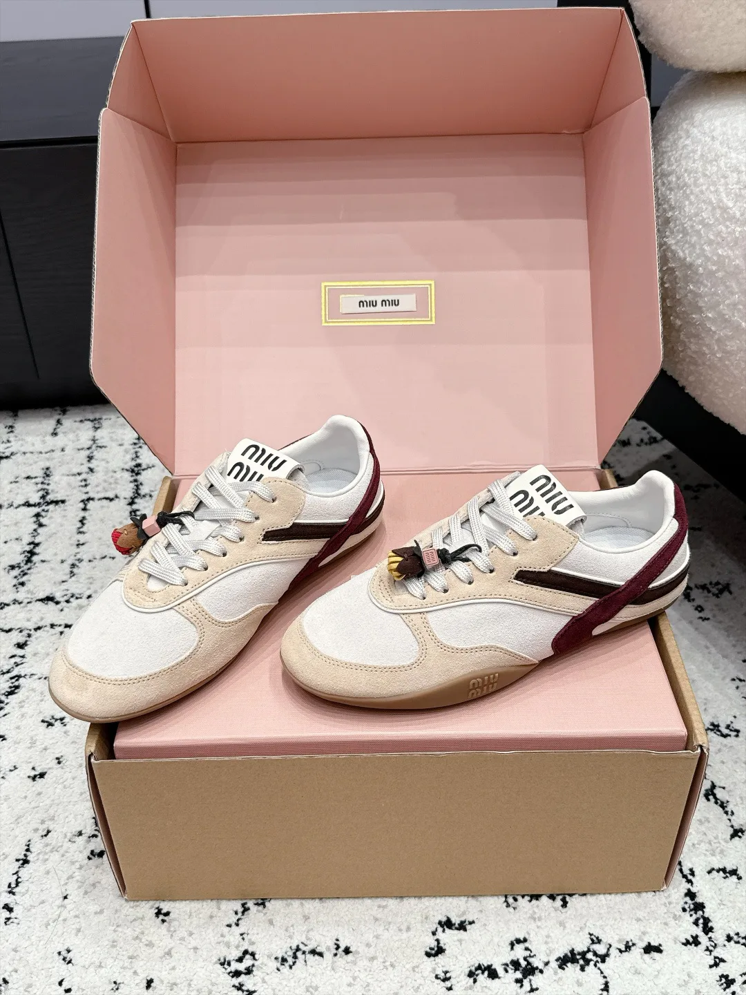 Кроссовки Женские Miu Miu 18505449