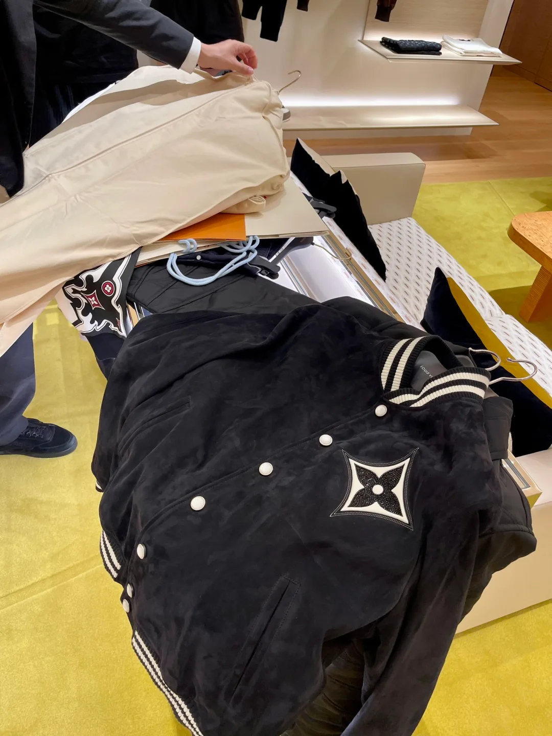 Куртки И Пуховики Мужские Louis Vuitton 852215