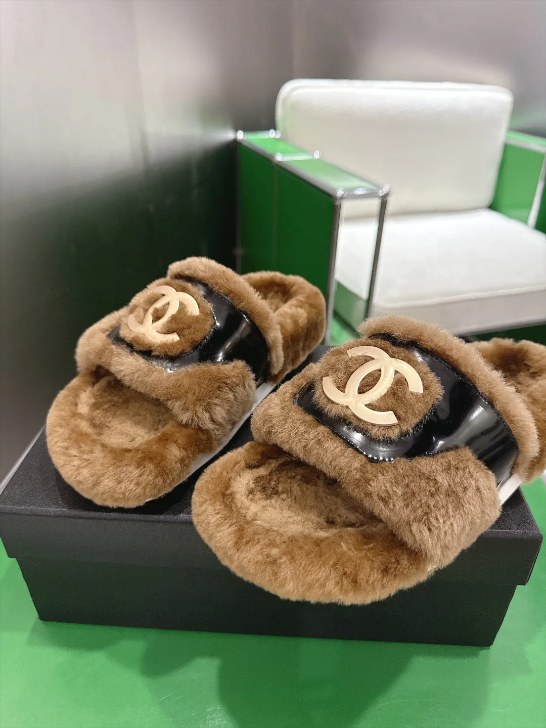 Тапочки Женские Chanel 17926698