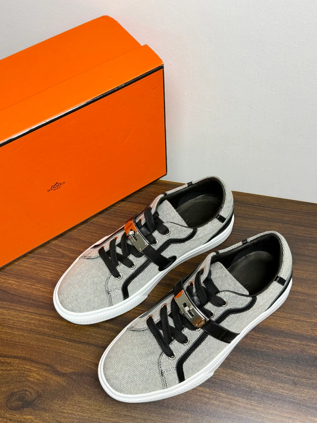 Кроссовки Мужские Hermes 19035977