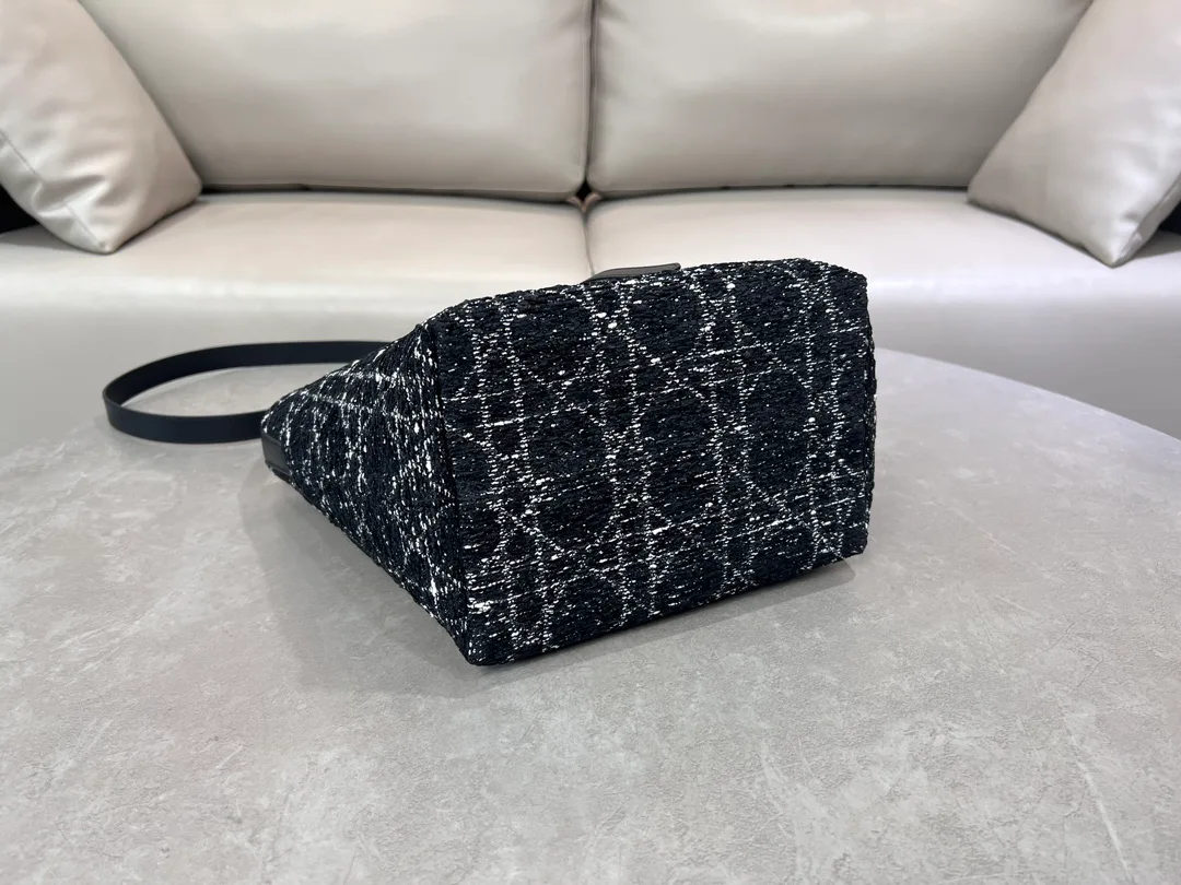 Классические Сумки Женские Christian Dior 9165601