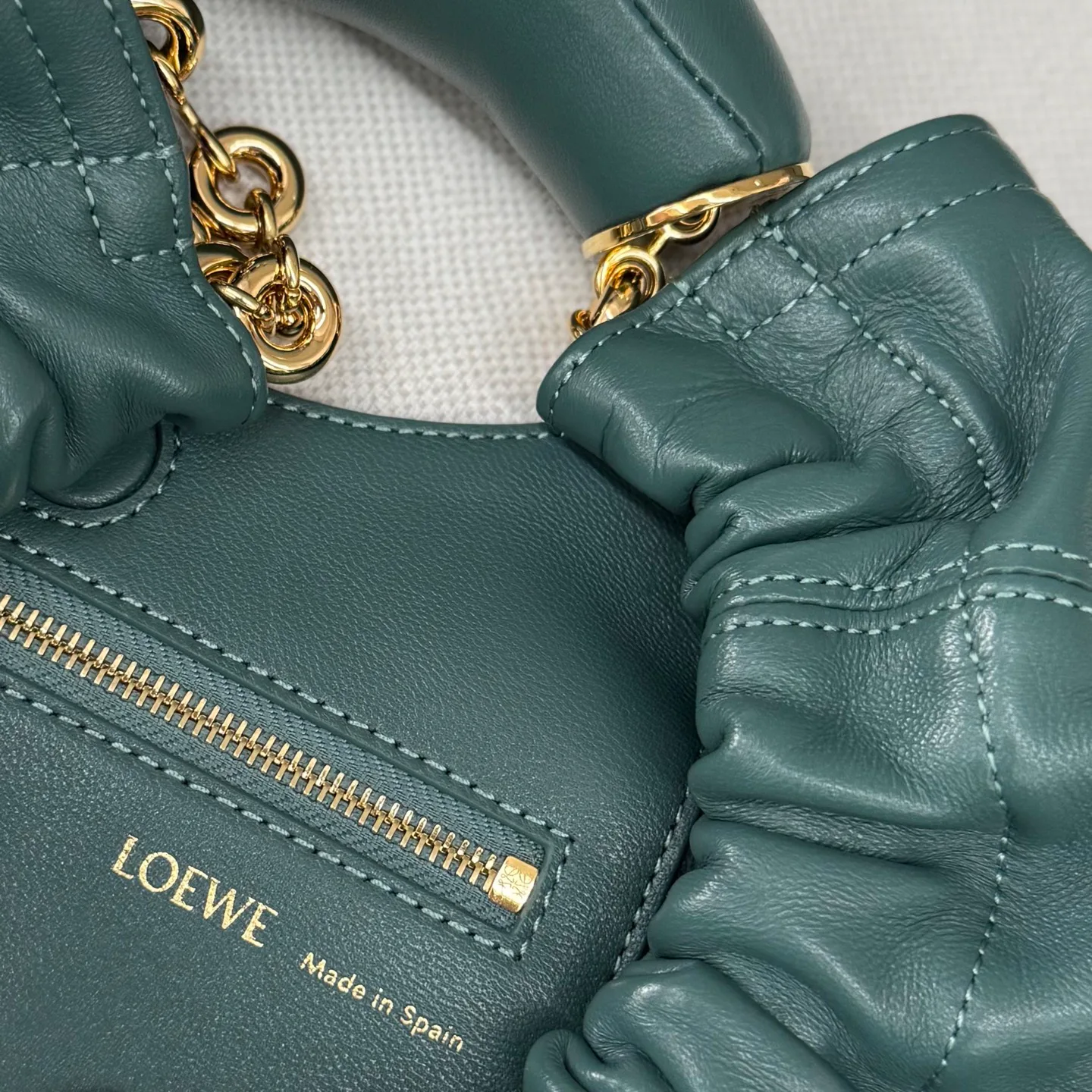 Классические Сумки Женские Loewe 12172497