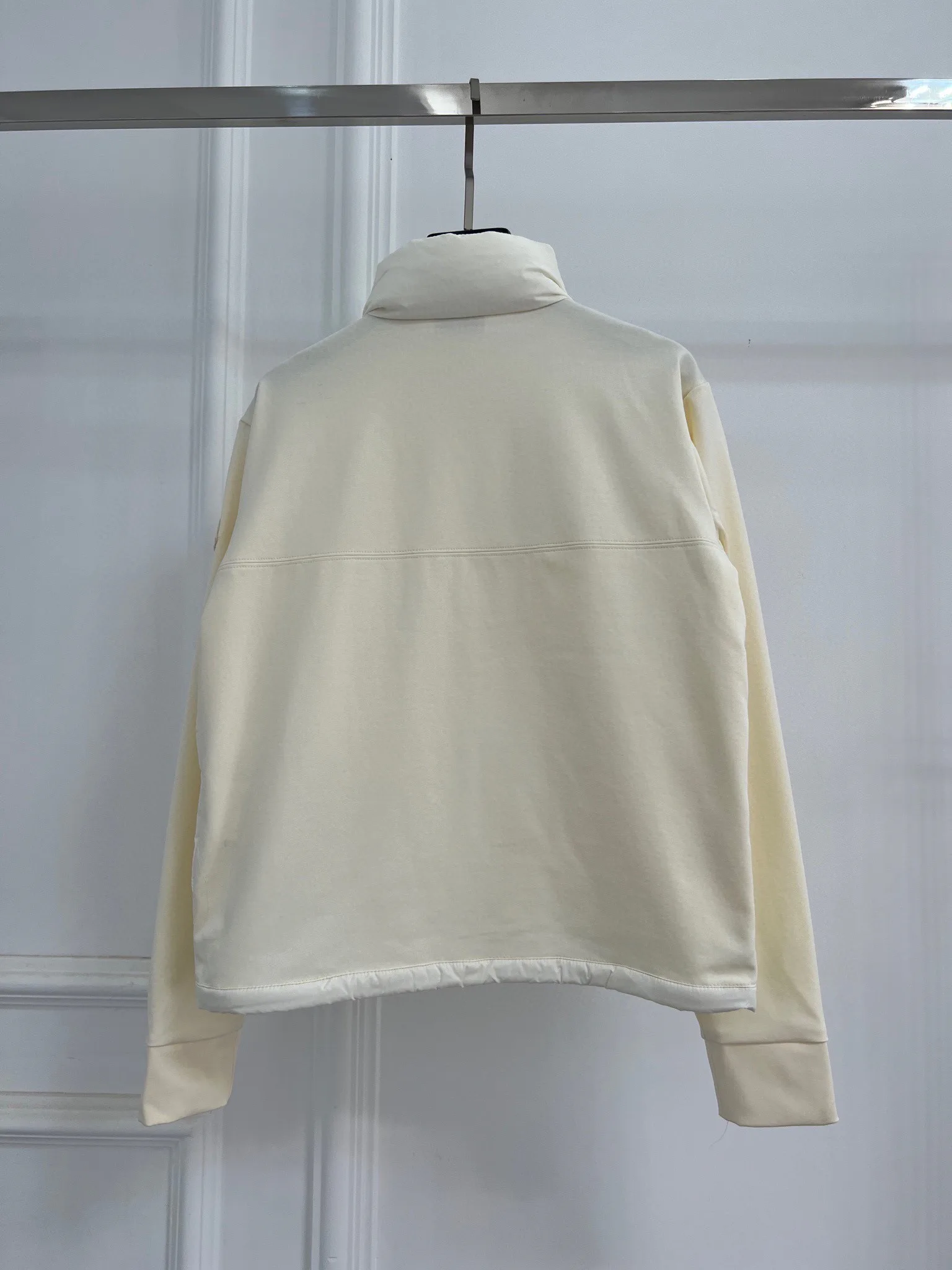 Куртки И Пуховики Женские Moncler 18416227