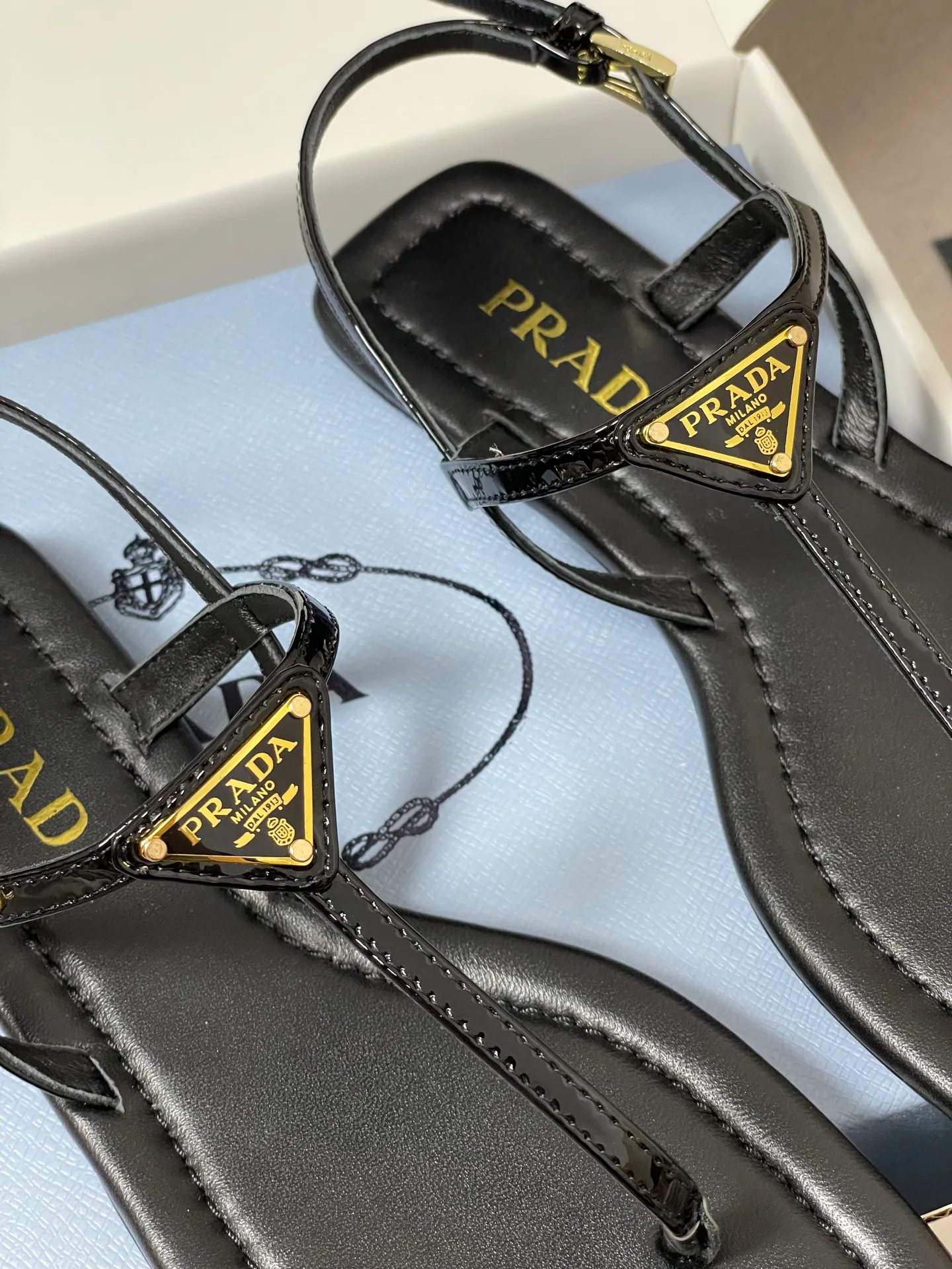 Сандалии Женские Prada 13410628