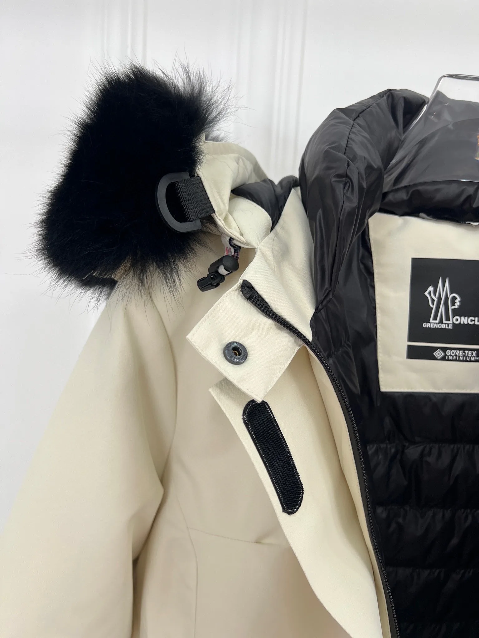 Куртки И Пуховики Женские Moncler 18416208