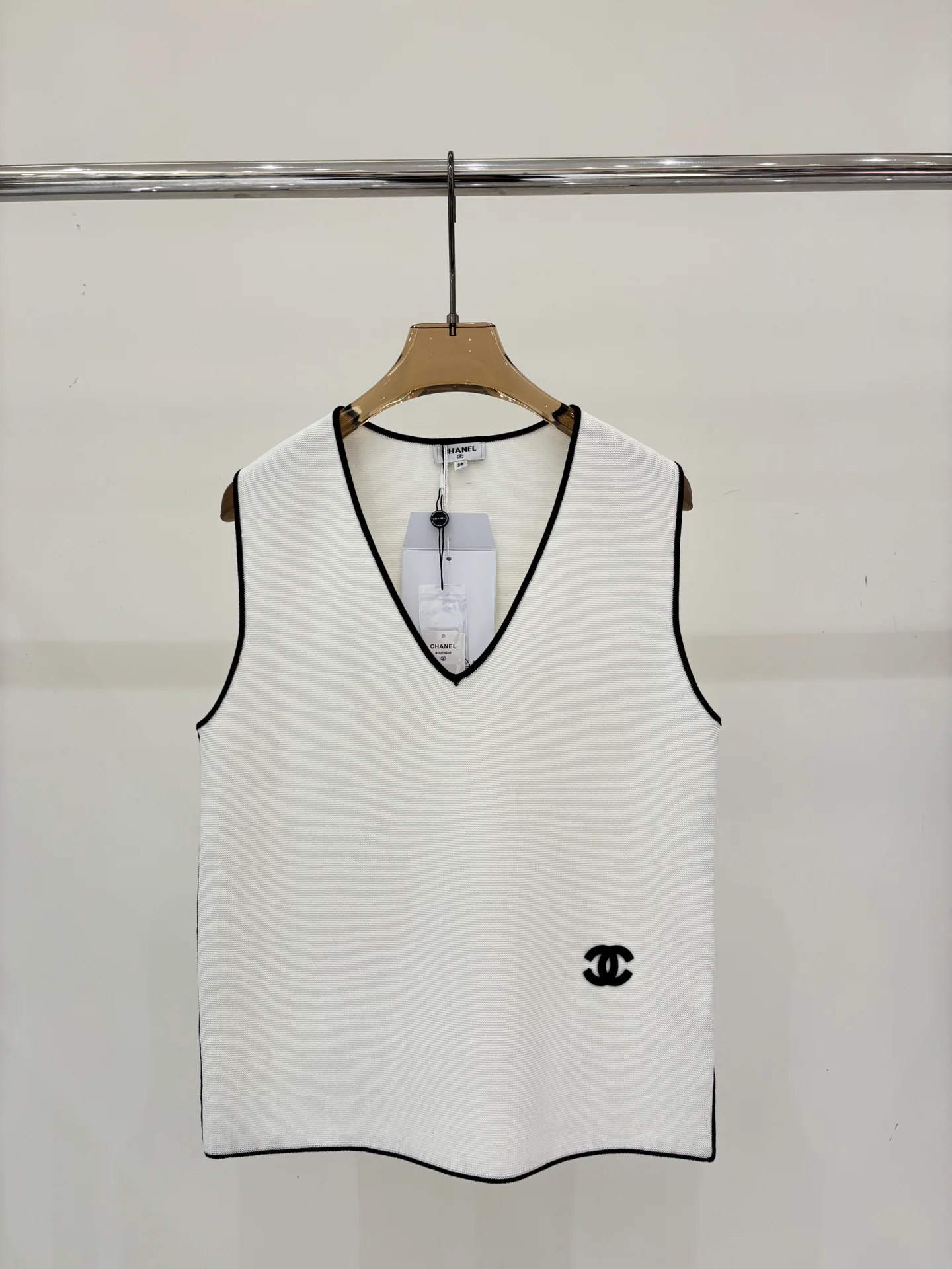 Жилеты Женские Chanel 11361322