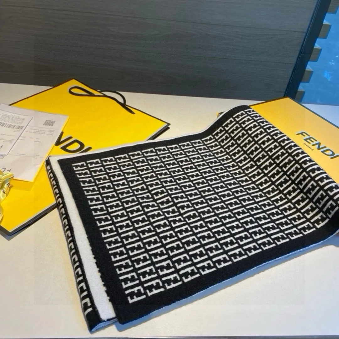 Шарфы Fendi 752677