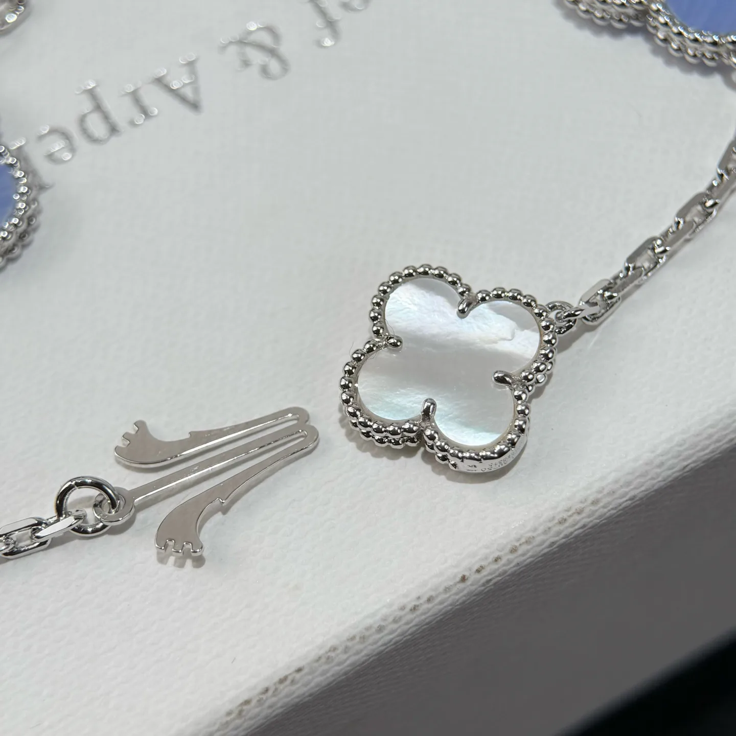 Бижутерия Van Cleef & Arpels 910014