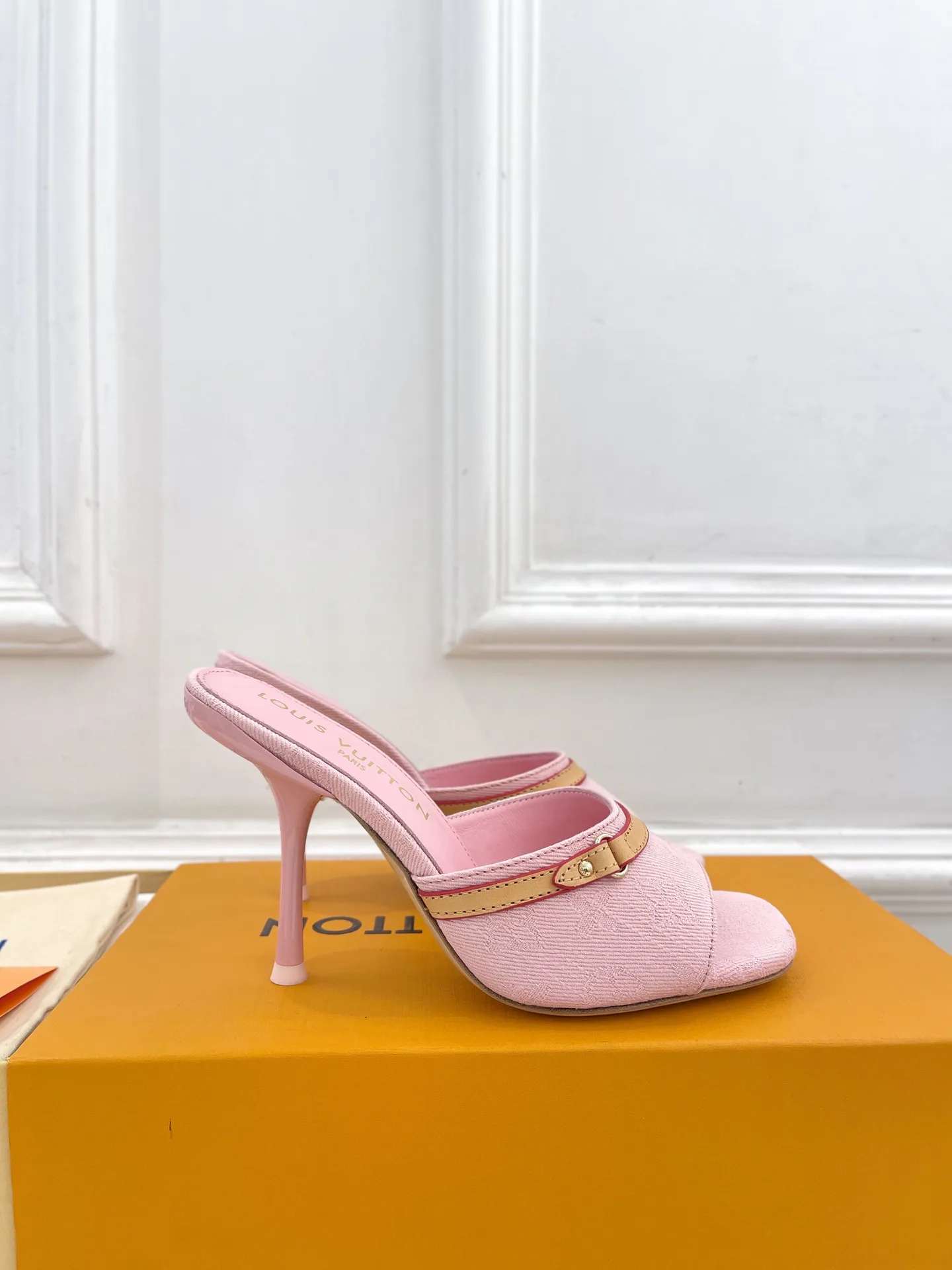 Туфли Женские Louis Vuitton 11458195