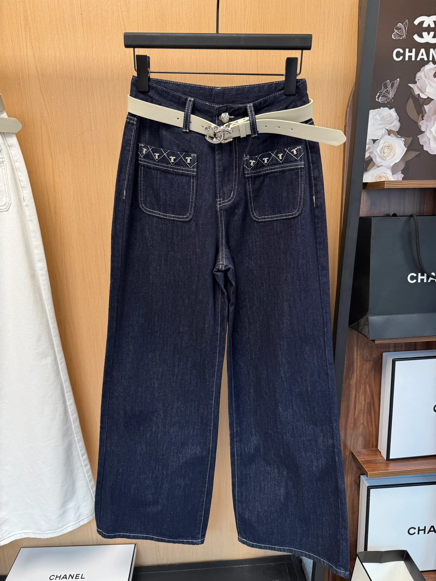 Джинсы Женские Chanel 18138257