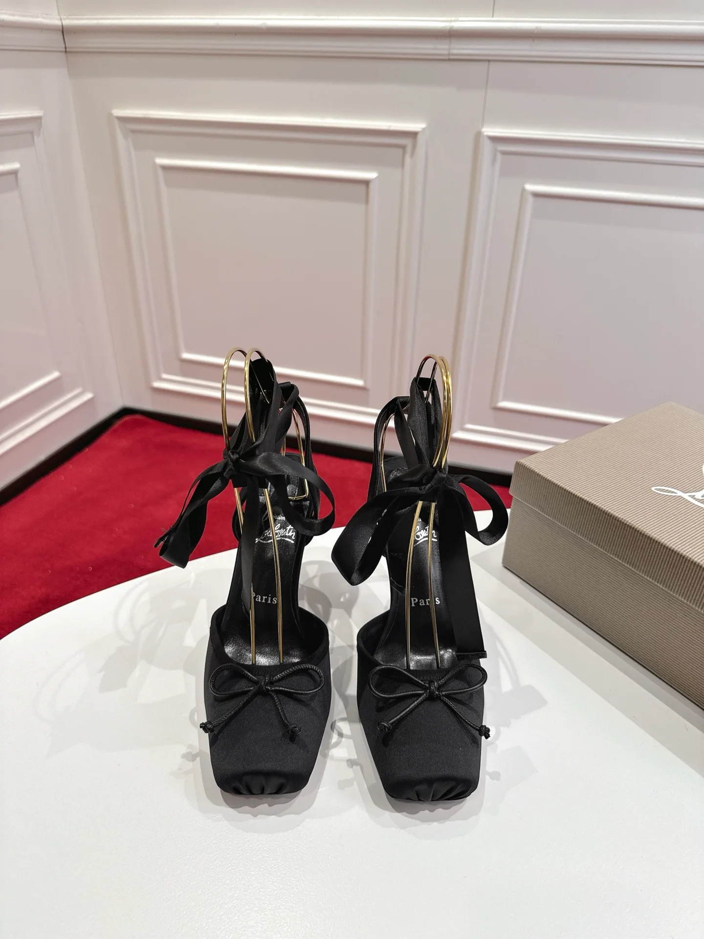 Туфли Женские Christian Louboutin 565567