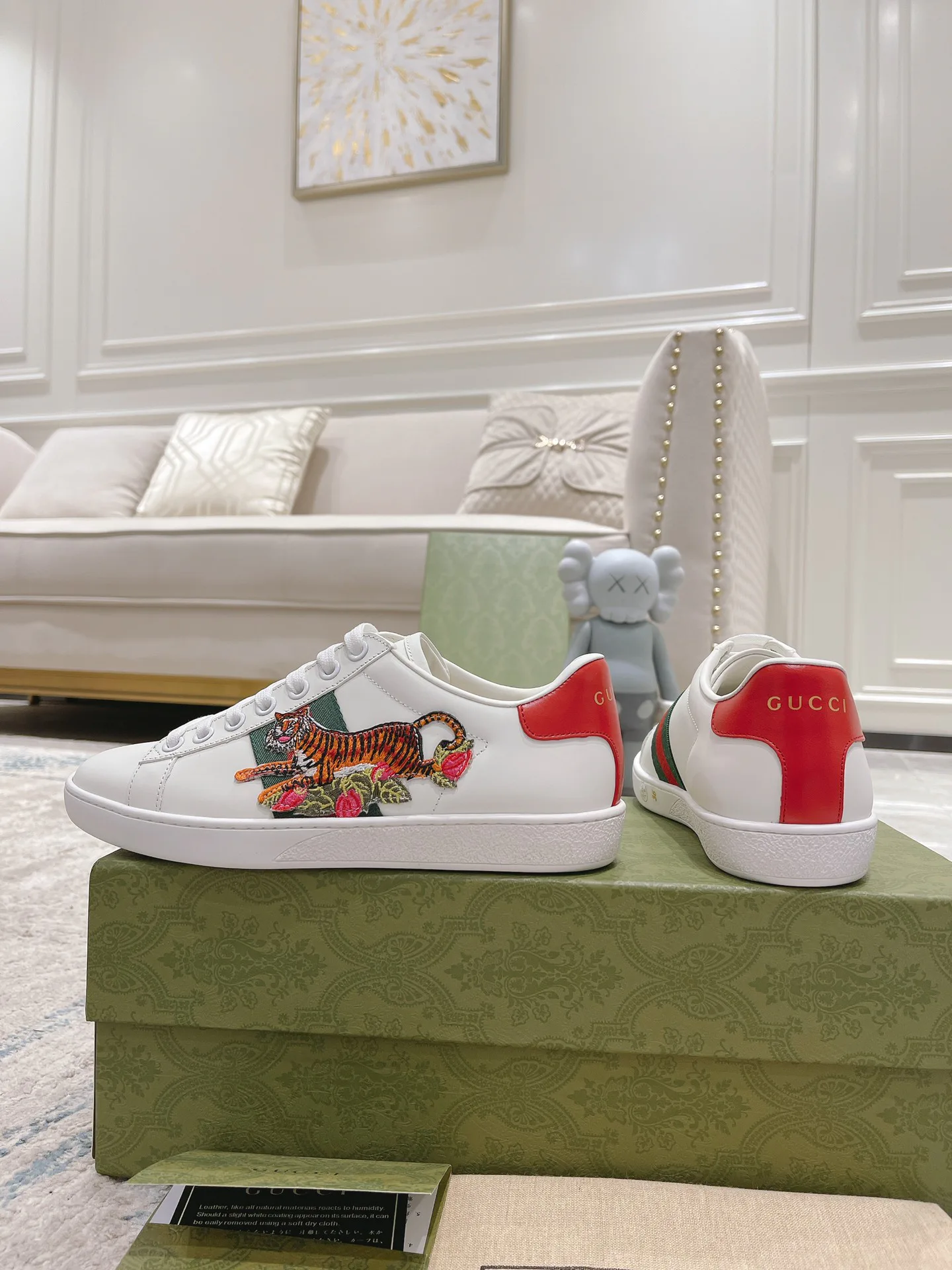 Кроссовки Женские Gucci 17620407