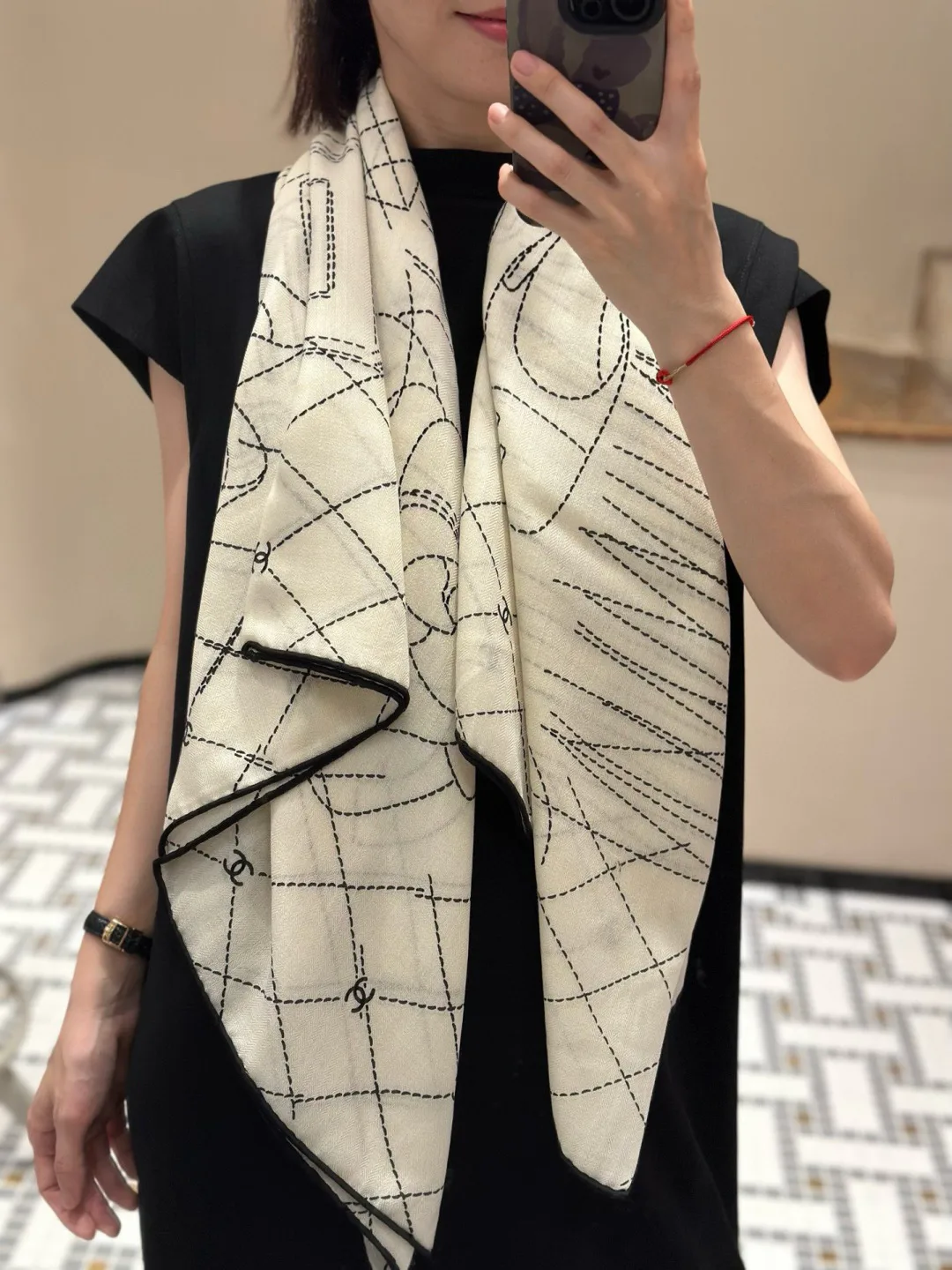 Платки Chanel 10114516