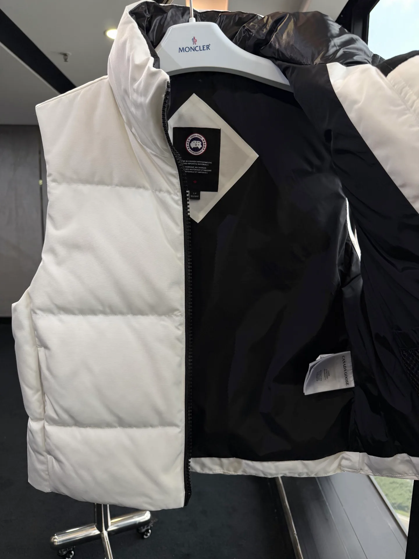 Жилеты Женские Canada Goose 18336509