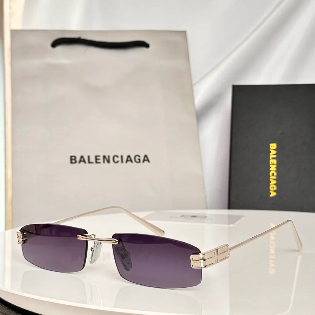 Очки Balenciaga 17546255