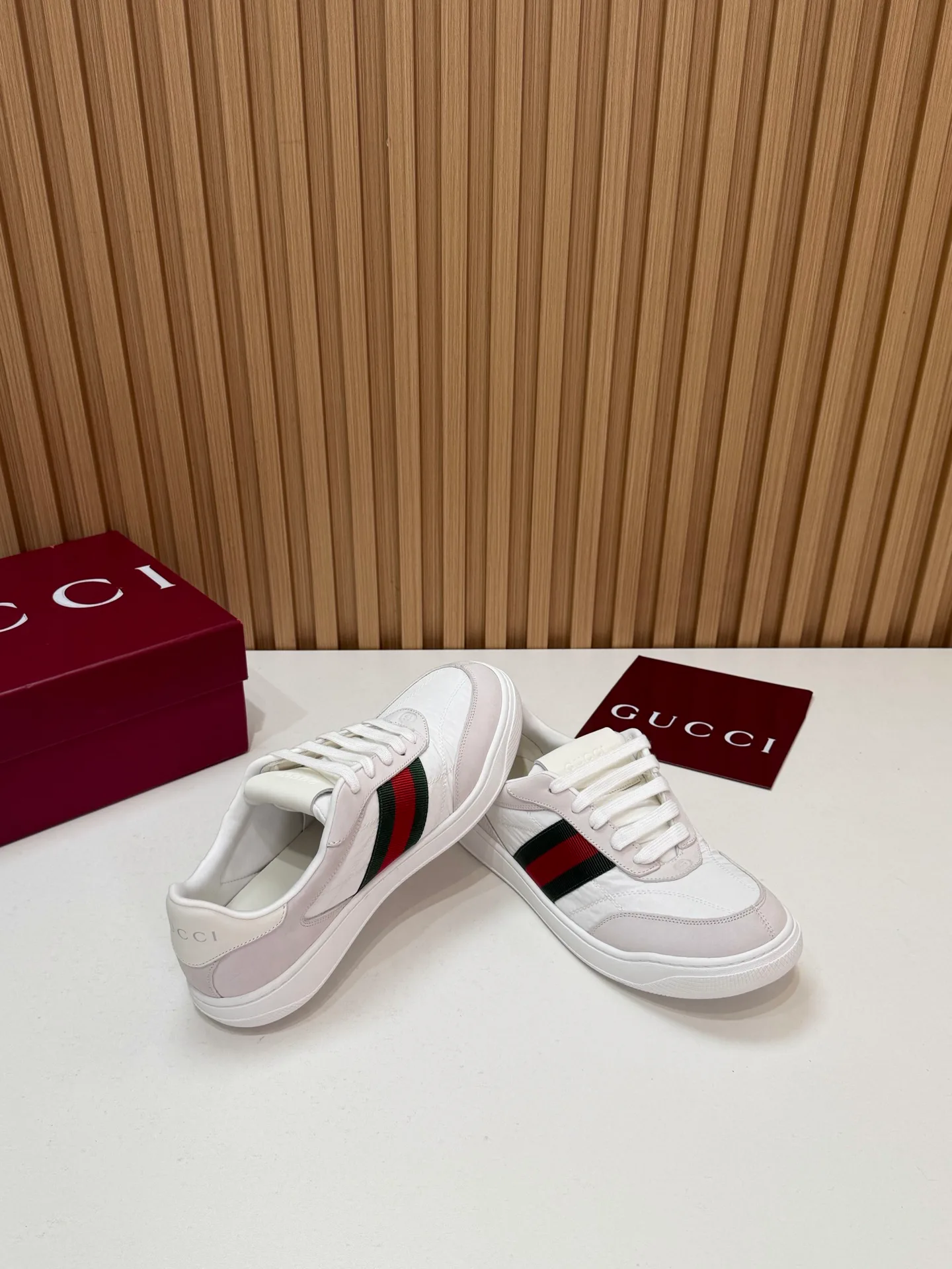 Кроссовки Женские Gucci 18700134