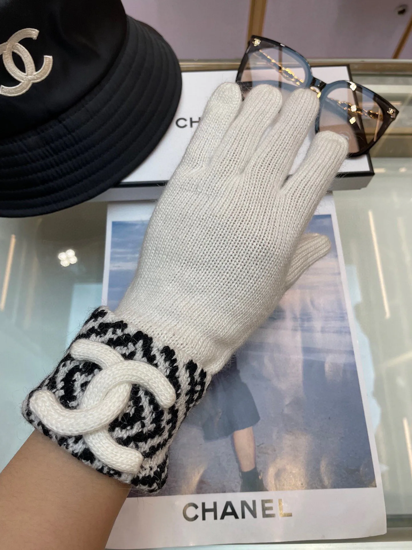 Перчатки Chanel 262315