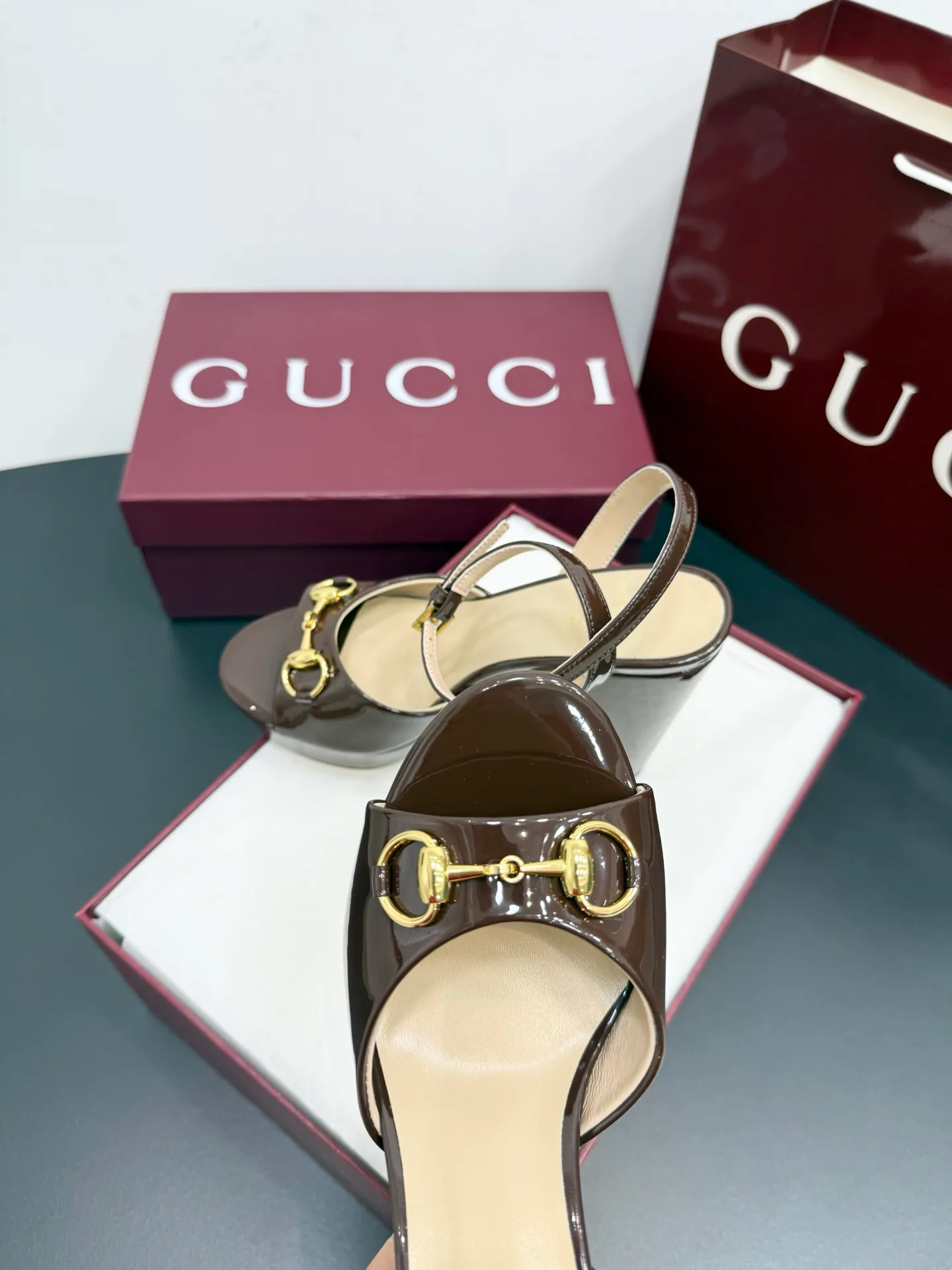 Босоножки Женские Gucci 882820