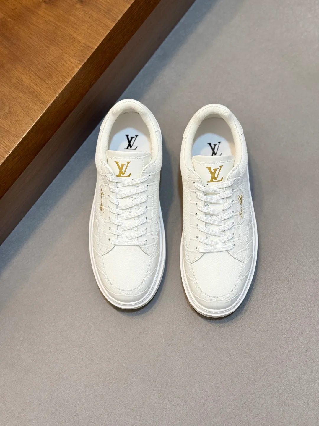 Кроссовки Мужские Louis Vuitton 18265106
