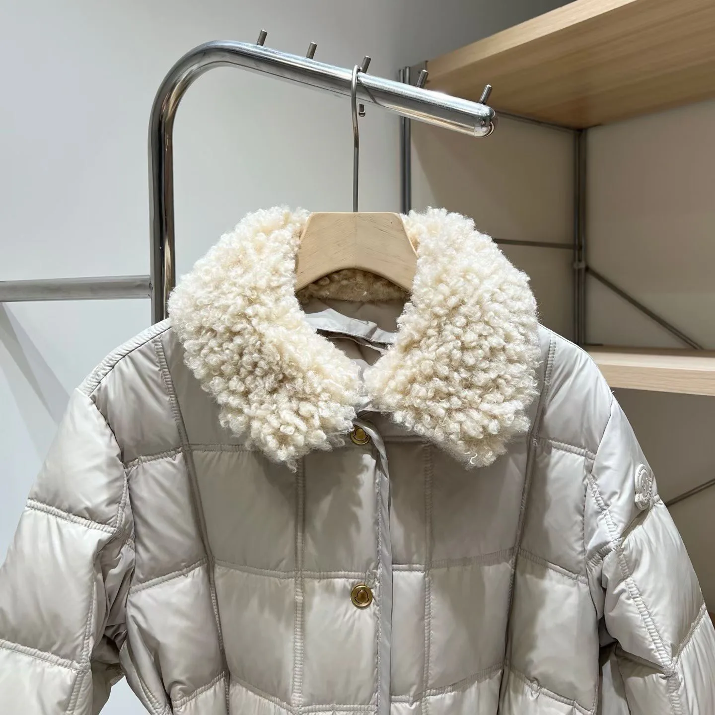 Куртки И Пуховики Женские Moncler 17926937