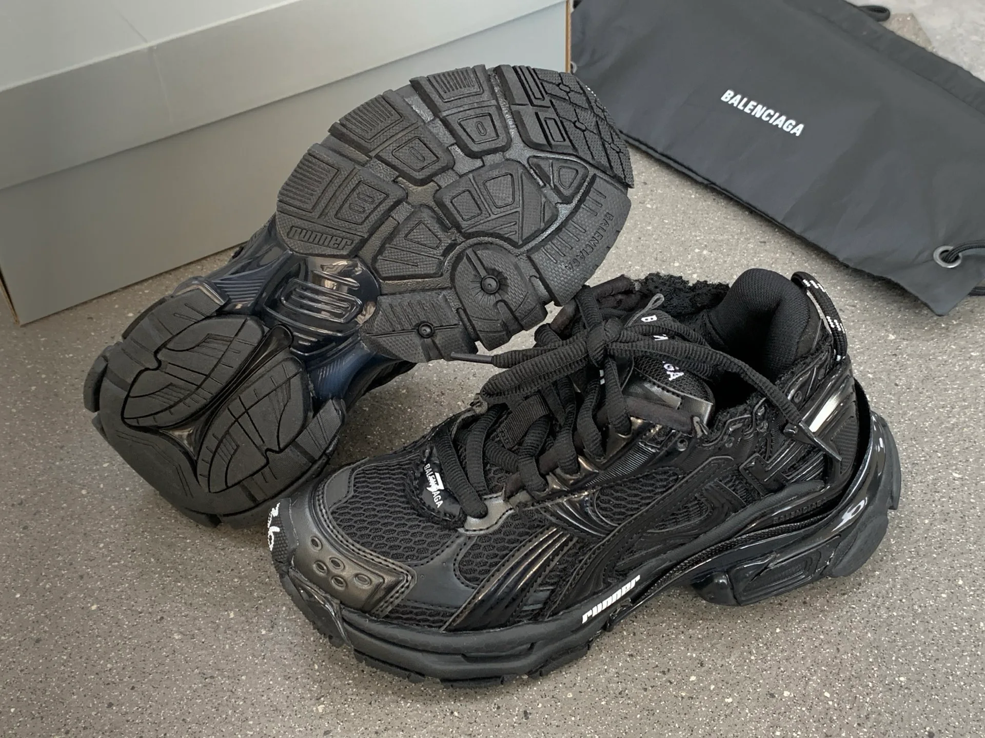 Кроссовки Женские Balenciaga 11568353