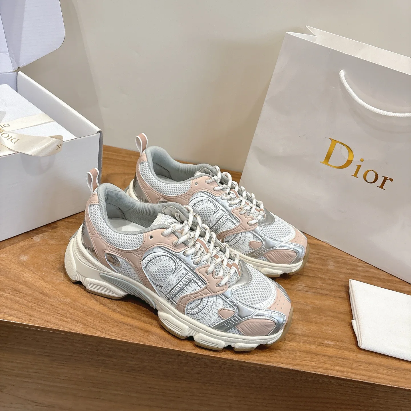 Кроссовки Женские Christian Dior 11647856