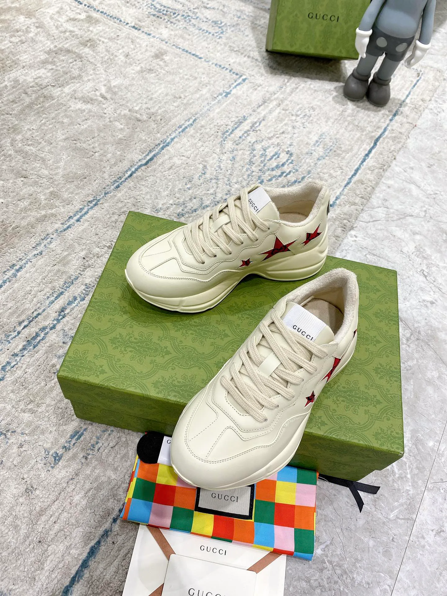 Кроссовки Женские Gucci 375845