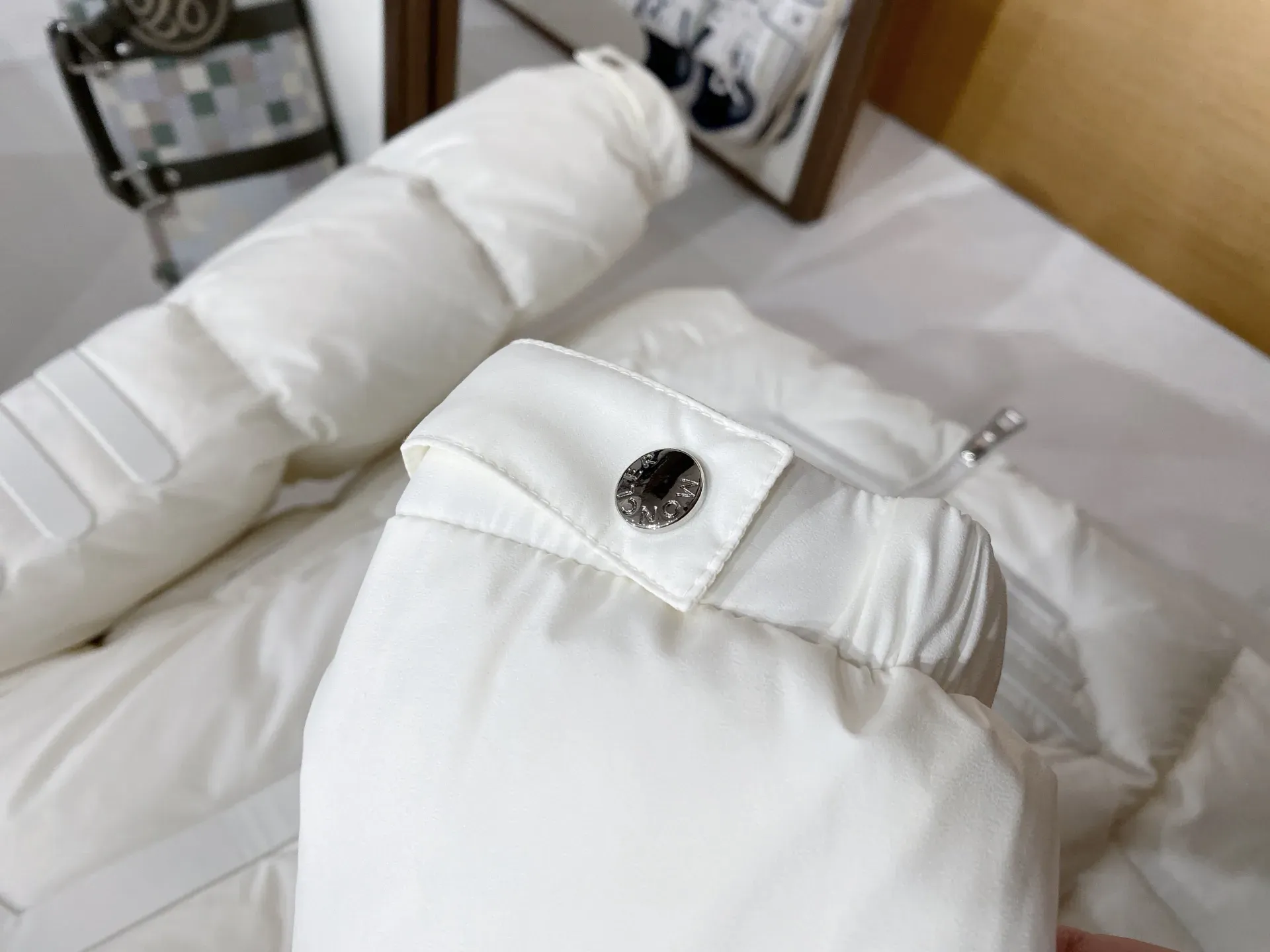 Куртки И Пуховики Мужские Moncler 1309601